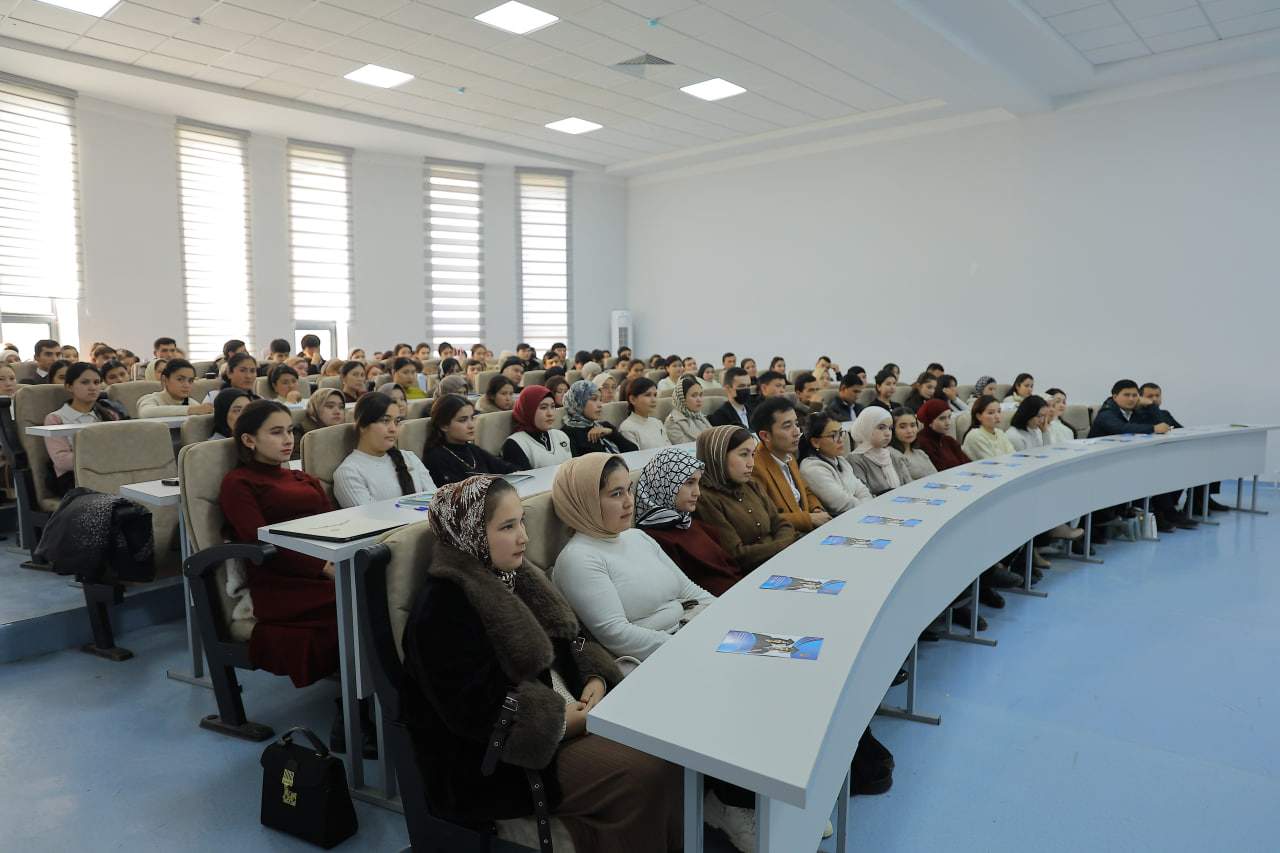 “Kelajakka qadam” dasturi doirasida ochiq muloqot oʻtkazildi 3