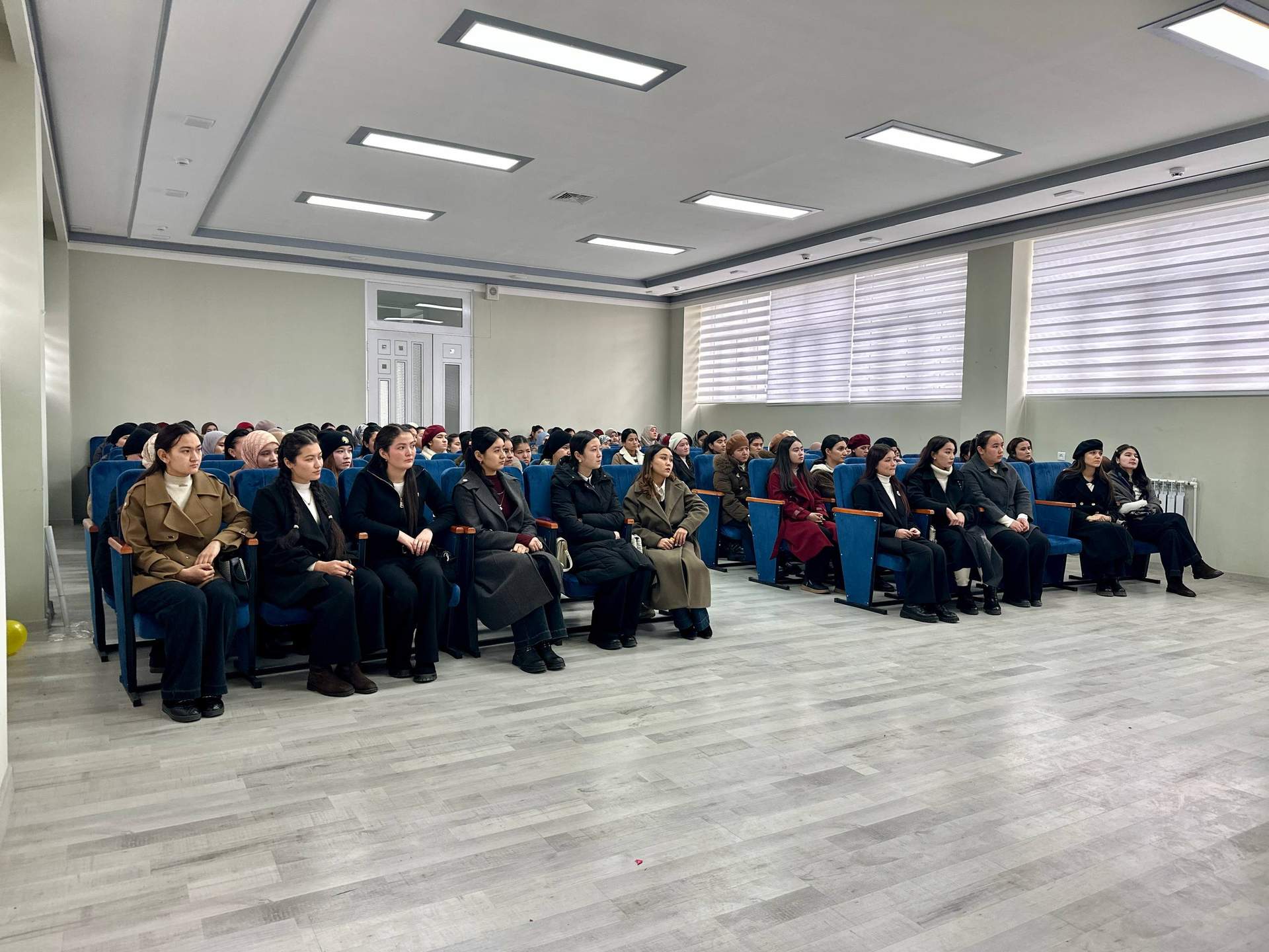 Talabalarga grantlarni qayta taqsimlash tartibi yuzasidan tushuntirish uchrashuvi o‘tkazildi 3