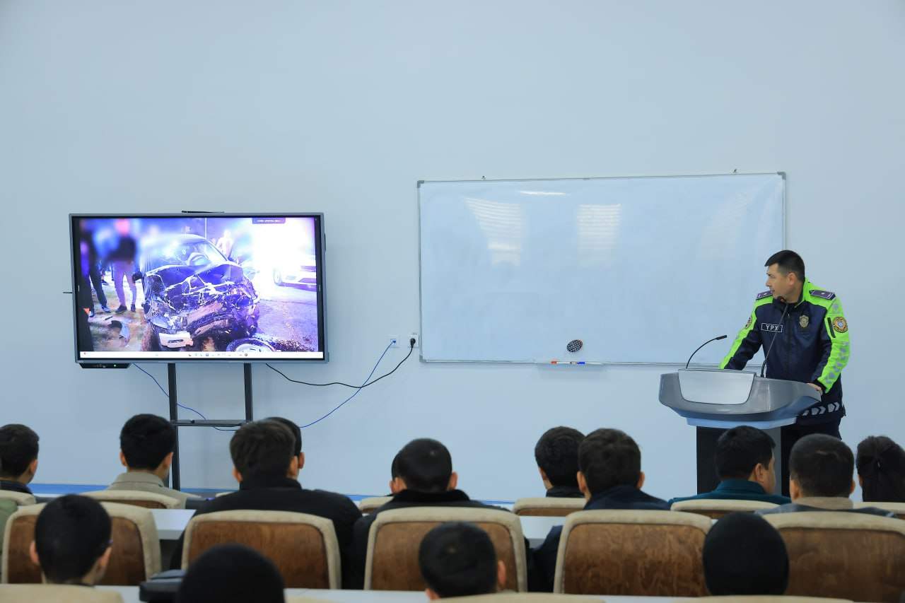 Namangan davlat universiteti Yo‘l harakati xavfsizligi xodimlari bilan hamkorlikda uchrashuv o‘tkazildi. 5