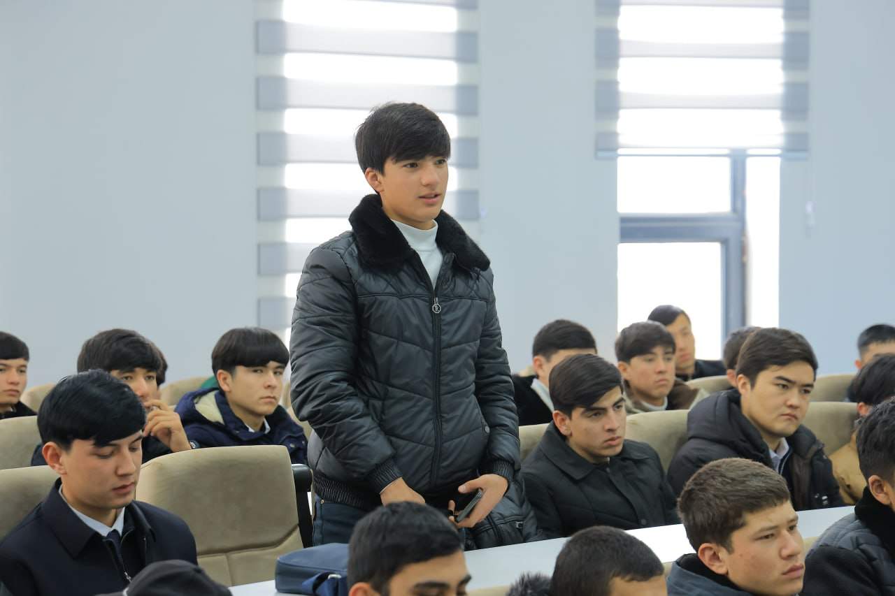 Namangan davlat universiteti Yo‘l harakati xavfsizligi xodimlari bilan hamkorlikda uchrashuv o‘tkazildi. 6