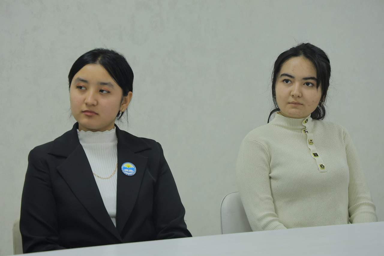 Prezident va nomli davlat stipendiyalari bo‘yicha respublika bosqichi ishtirokchilari bilan uchrashuv o‘tkazildi 5