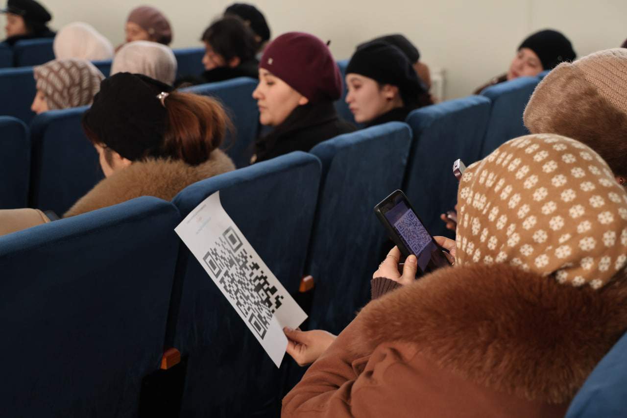 Namangan davlat universitetida ta’lim sifati bo‘yicha Umummilliy so‘rovnoma o‘tkazilmoqda 8