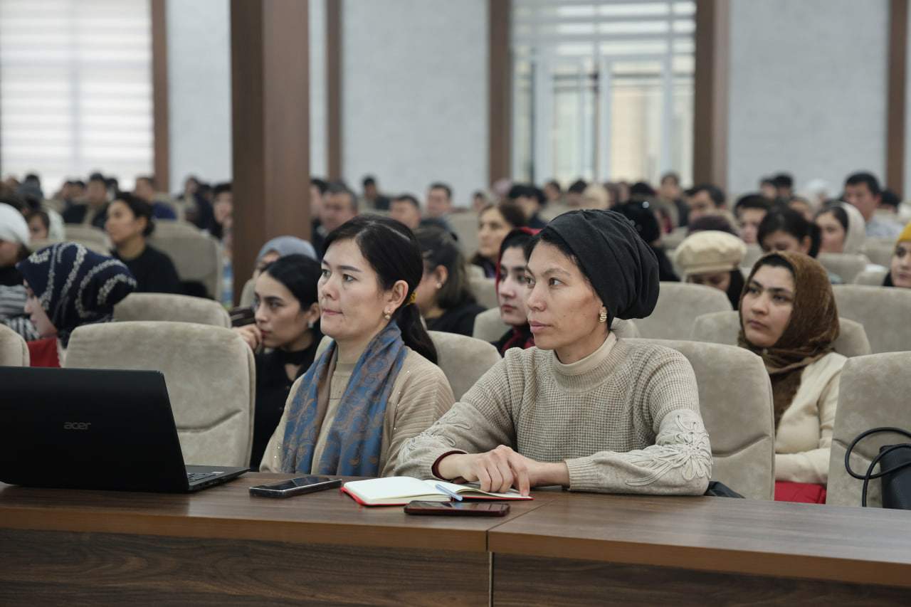 Universitetda “Springer Nature” xalqaro ilmiy bazasidan foydalanish bo‘yicha o‘quv-seminar trening o‘tkazildi 4