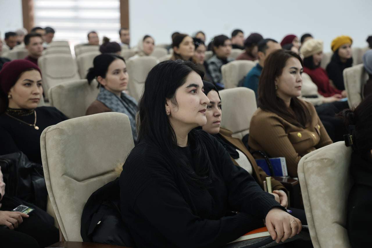 Universitetda “Springer Nature” xalqaro ilmiy bazasidan foydalanish bo‘yicha o‘quv-seminar trening o‘tkazildi 6