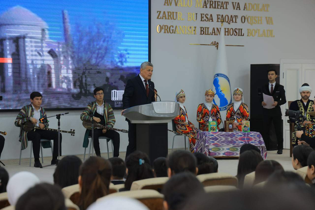 Universitetda Mir Alisher Navoiy tavalludining 585 yilligi munosabati bilan ma’naviy-ma’rifiy tadbir o‘tkazildi (2-qism) 2