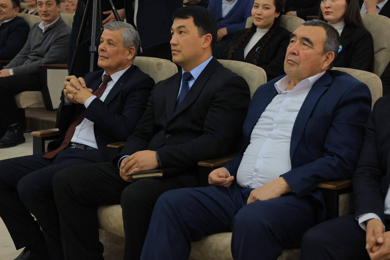 Universitetda Mir Alisher Navoiy tavalludining 585 yilligi munosabati bilan ma’naviy-ma’rifiy tadbir o‘tkazildi (2-qism) 7