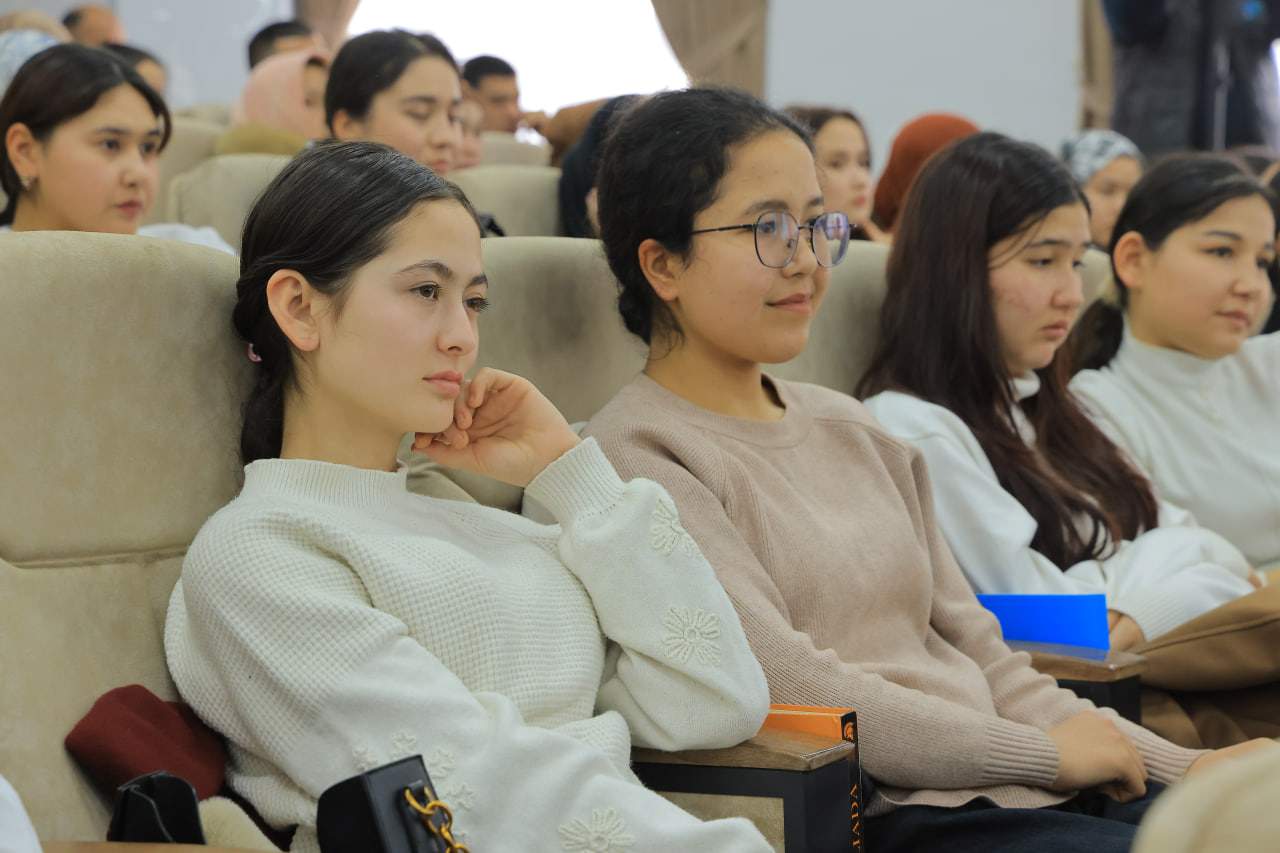 Universitetda Mir Alisher Navoiy tavalludining 585 yilligi munosabati bilan ma’naviy-ma’rifiy tadbir o‘tkazildi (3-qism) 2