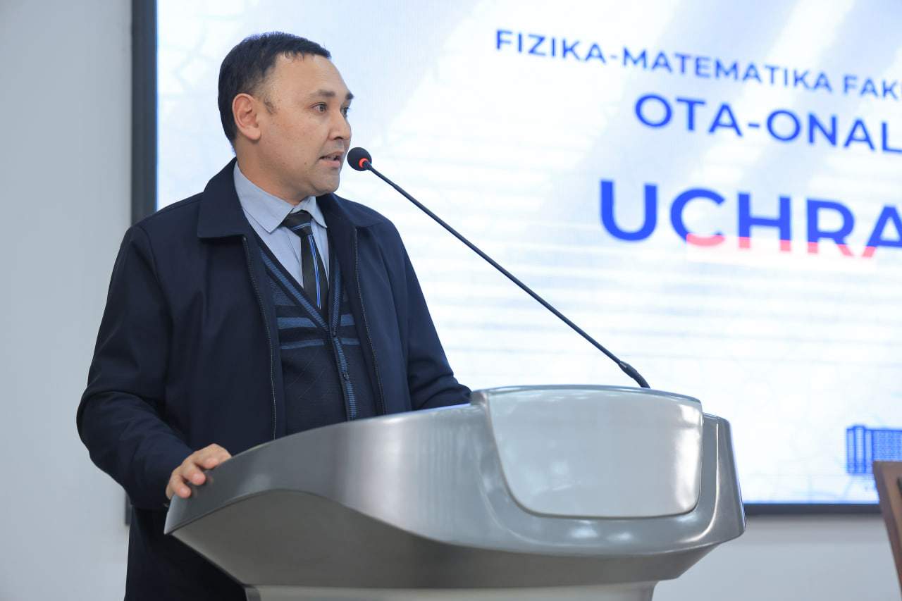 Fizika-matematika fakultetida tahsil olayotgan 1–2-bosqich talabalari ota-onalari uchun navbatdagi yig‘ilish bo‘lib o‘tdi. 3