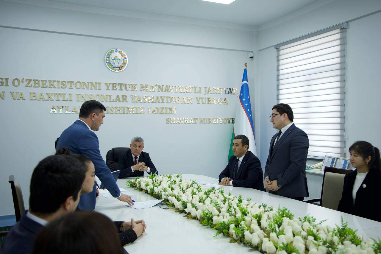 Namangan davlat universiteti rektori iqtidorli talabalar bilan uchrashuv o‘tkazdi 3