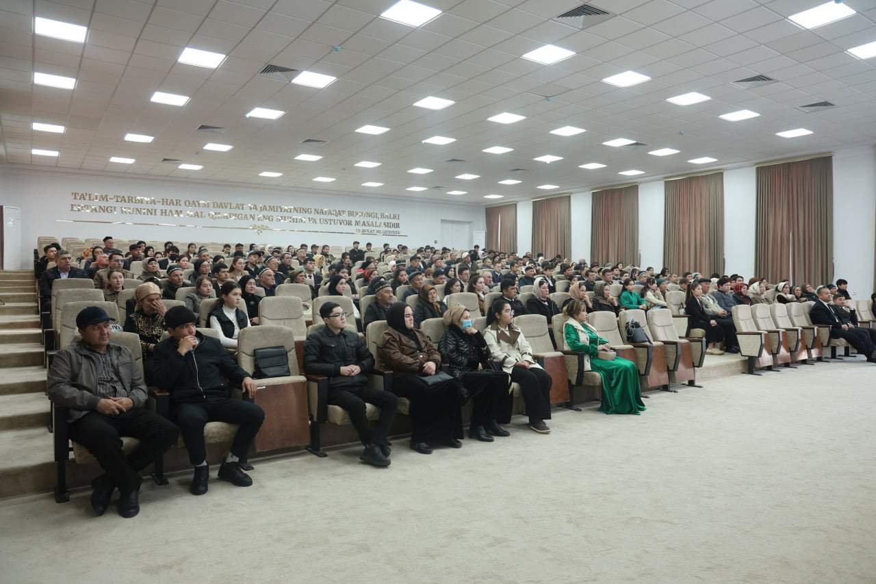 Ijtimoiy fanlar fakultetida tahsil olayotgan 1–2-bosqich talabalari ota-onalari uchun navbatdagi yig‘ilish bo‘lib o‘tdi. 1