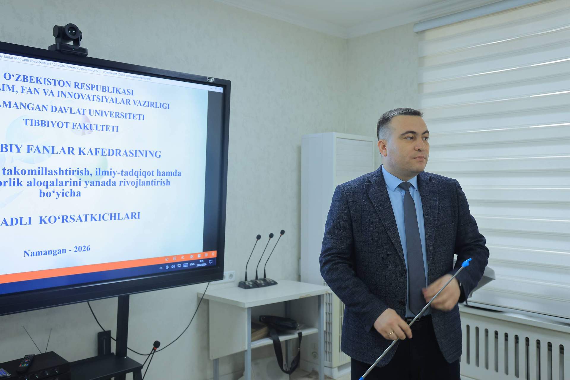 Namangan davlat universiteti rektori tomonidan Tibbiyot fakulteti kafedralarining 2025-yil davomida amalga oshirgan faoliyati hamda 2026-yil uchun belgilangan maqsadli ko‘rsatkichlari yuzasidan uchrashuv o‘tkazildi. 3