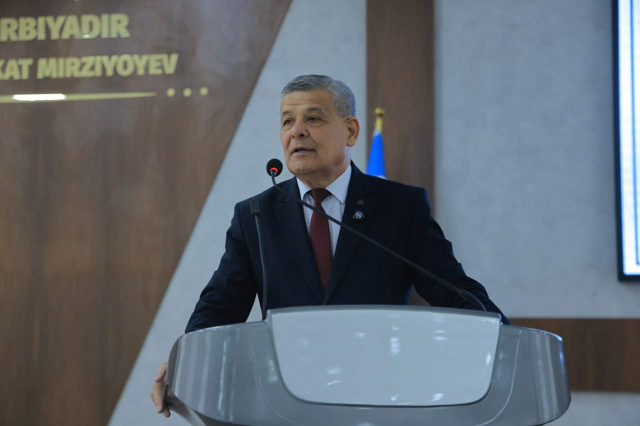 “Yoshlar kuni” doirasida Namangan davlat universitetida ochiq muloqot tashkil etildi 3