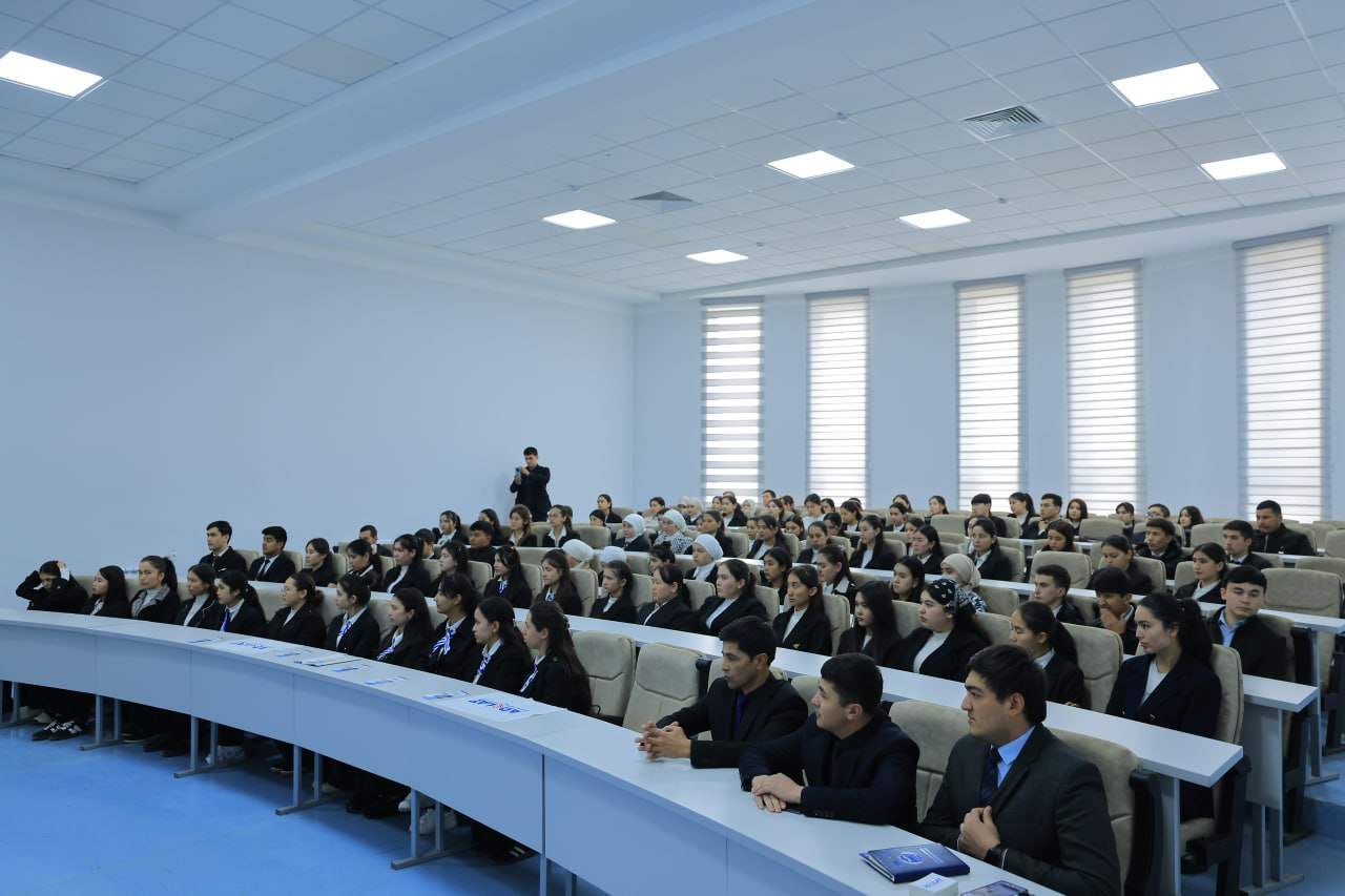 Fizika-matematika fakultetida “Deputat va yoshlar uchrashuvi” o‘tkazildi 2