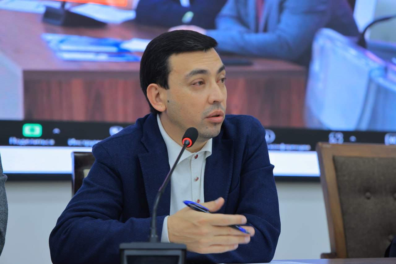 Namangan davlat universitetida “Rahbar va yoshlar” uchrashuvi o‘tkazildi. 4