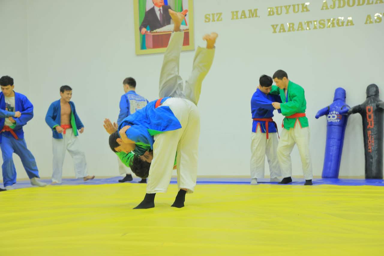 Namangan davlat universitetiga respublika ishchi guruhi tashrif buyurdi. 8