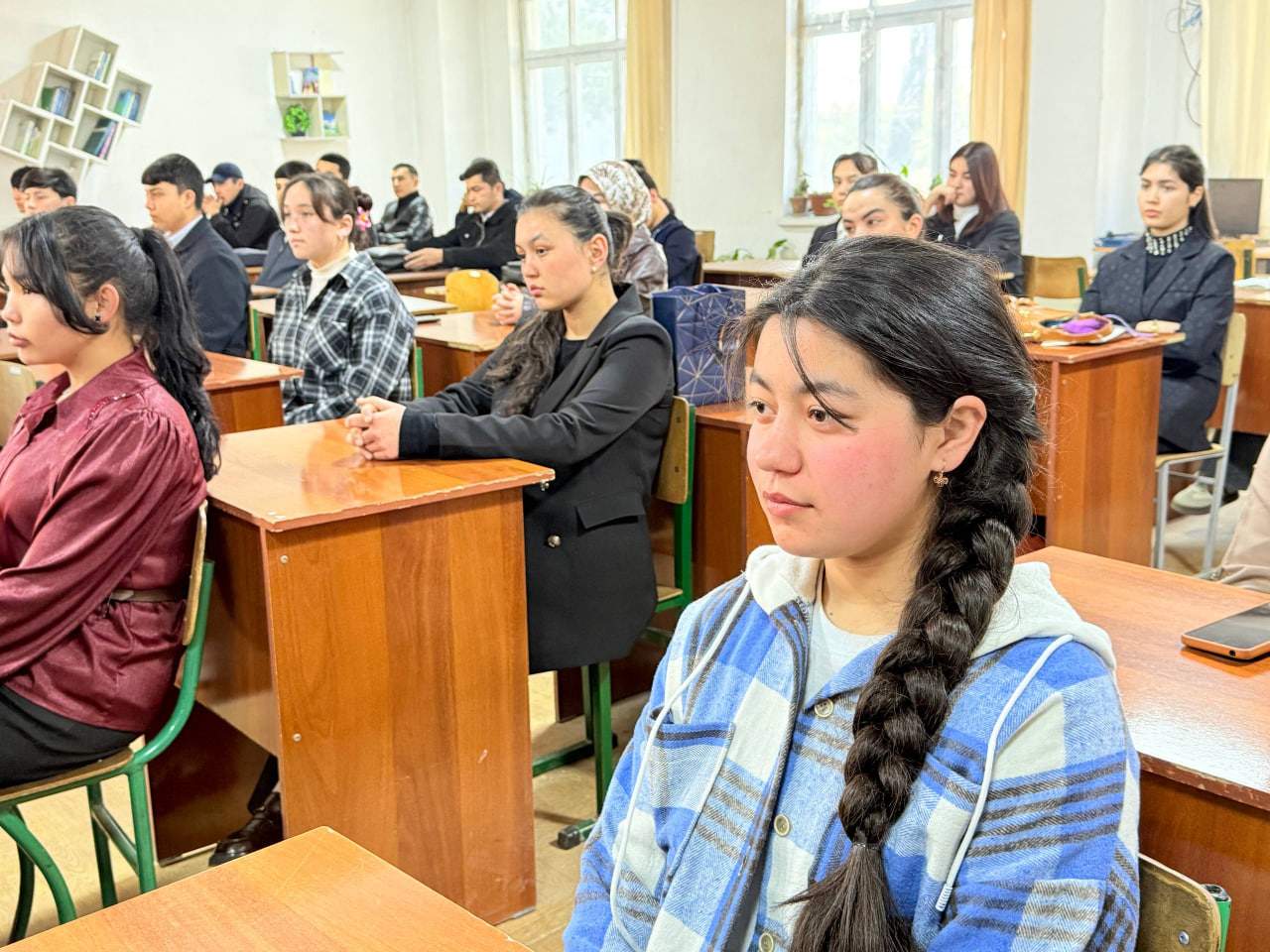 A Meeting Aimed at Guiding Graduating Students Toward Higher Education Was Held 2