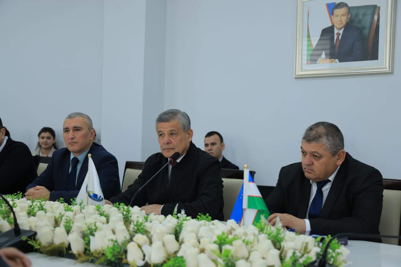 A meeting with a professor from Newcastle University was held at Namangan State University 6