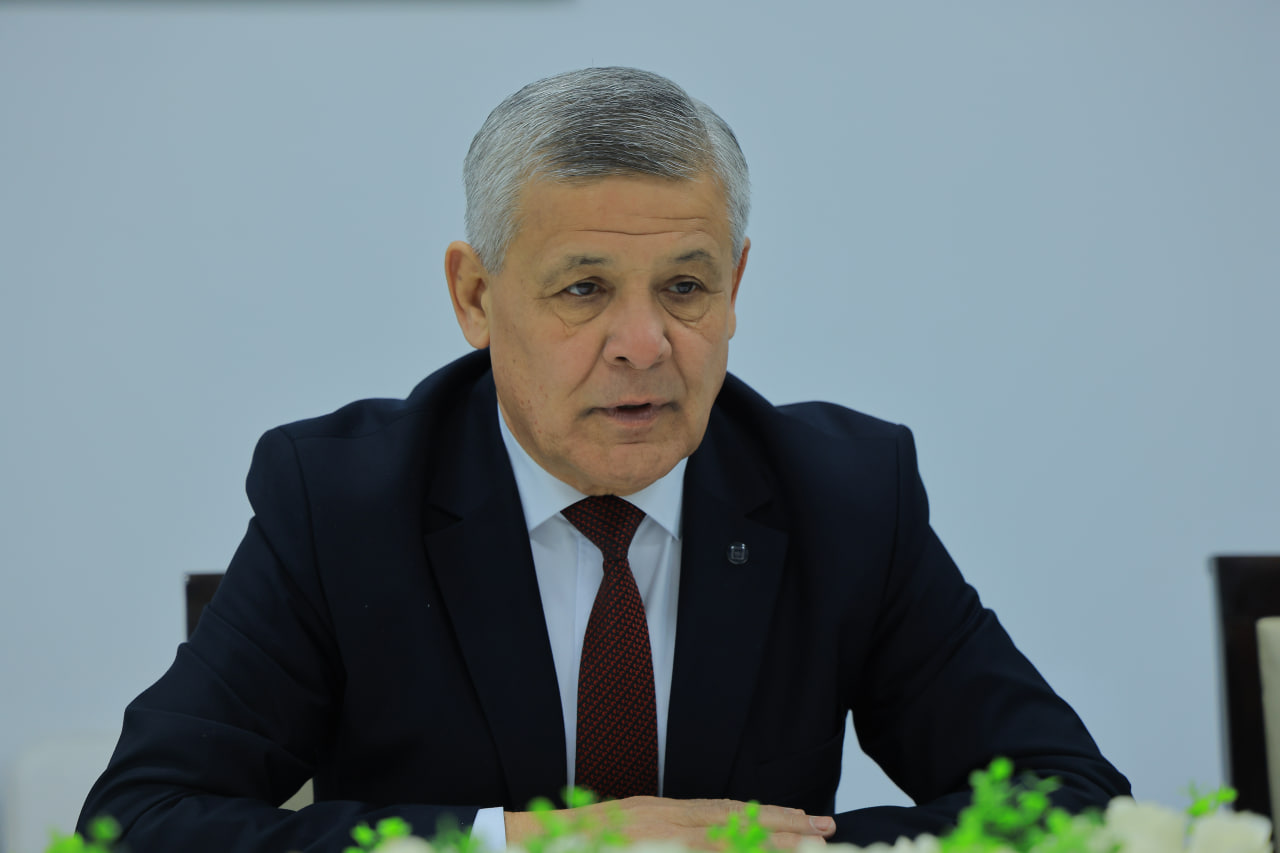 The Rector of Namangan State University held a meeting with the Ambassador Extraordinary and Plenipotentiary of the Republic of India to the Republic of Uzbekistan. 1