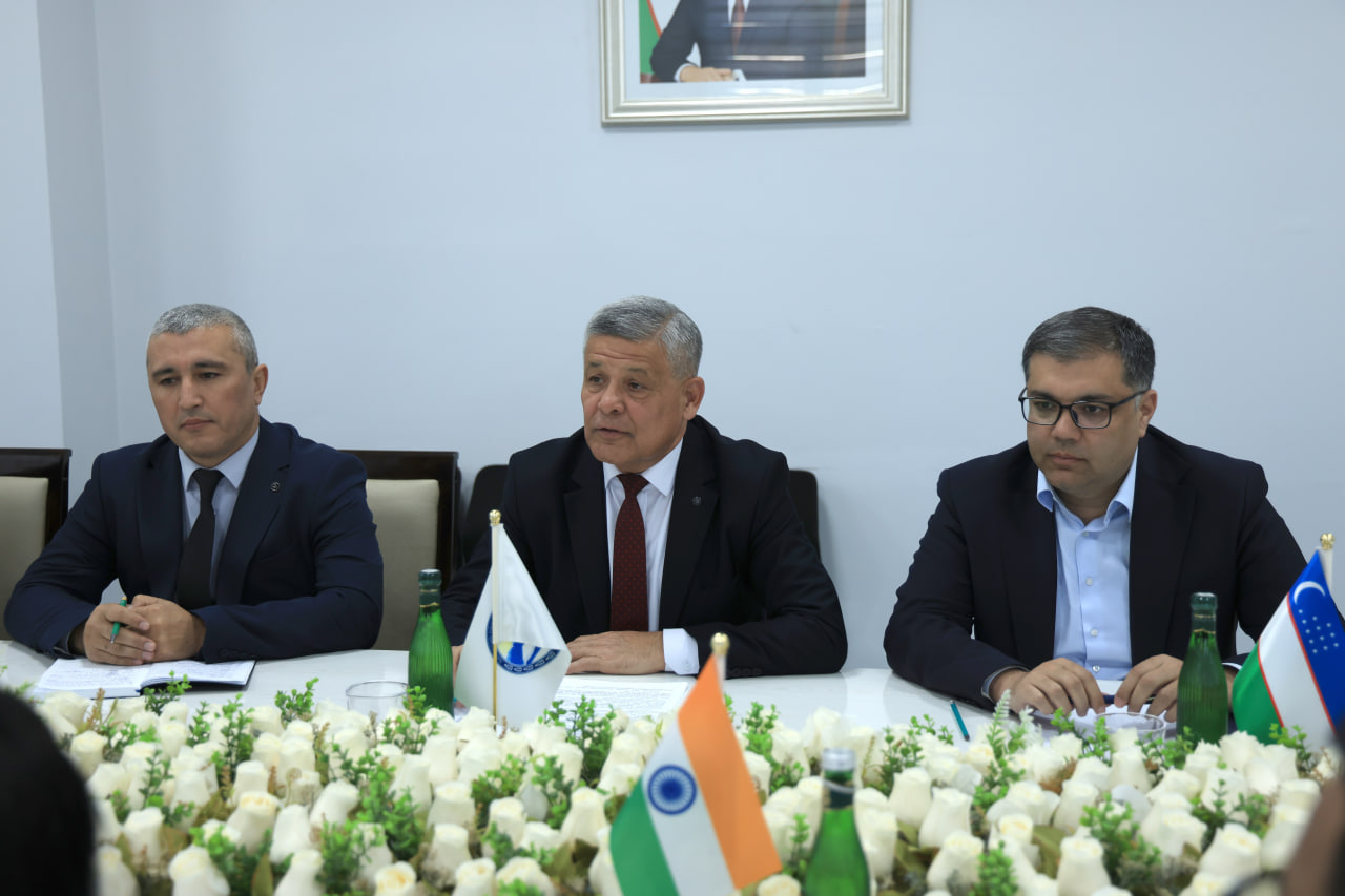The Rector of Namangan State University held a meeting with the Ambassador Extraordinary and Plenipotentiary of the Republic of India to the Republic of Uzbekistan. 3