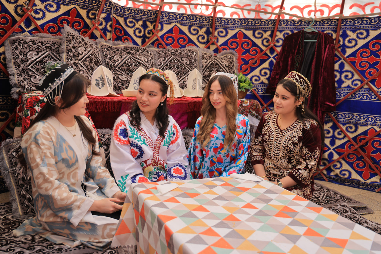 Namangan davlat universitetida Navro‘z umumxalq bayrami ko‘tarinki ruhda nishonlandi. 3