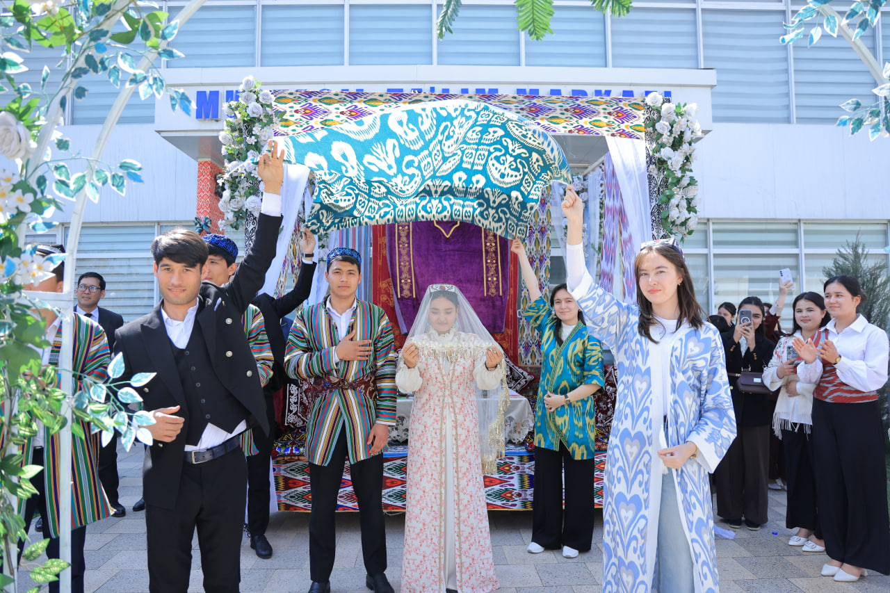 Namangan davlat universitetida Navro‘z umumxalq bayrami ko‘tarinki ruhda nishonlandi. 7