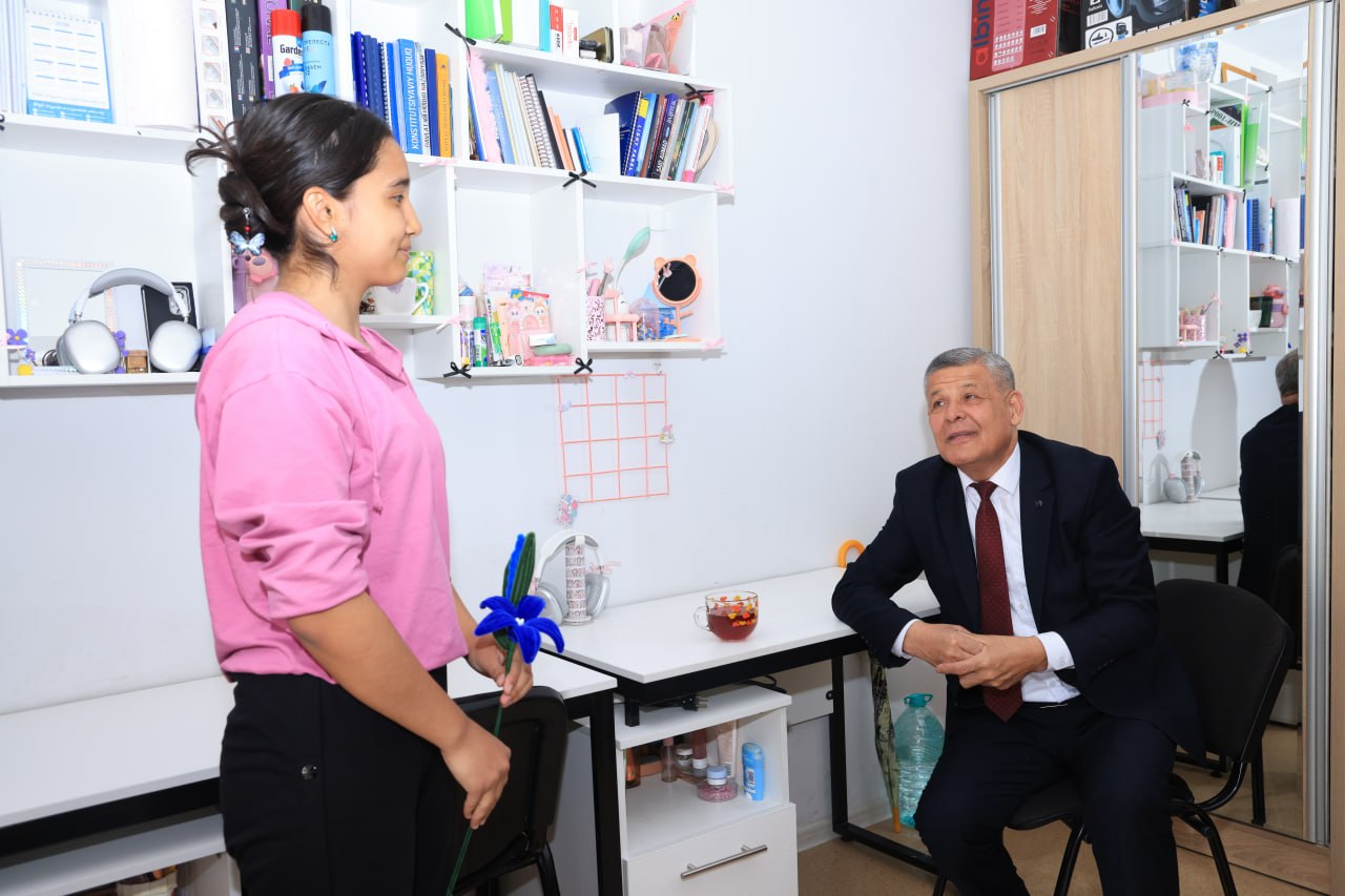 The Rector of Namangan State University Visited the Student Dormitory 6