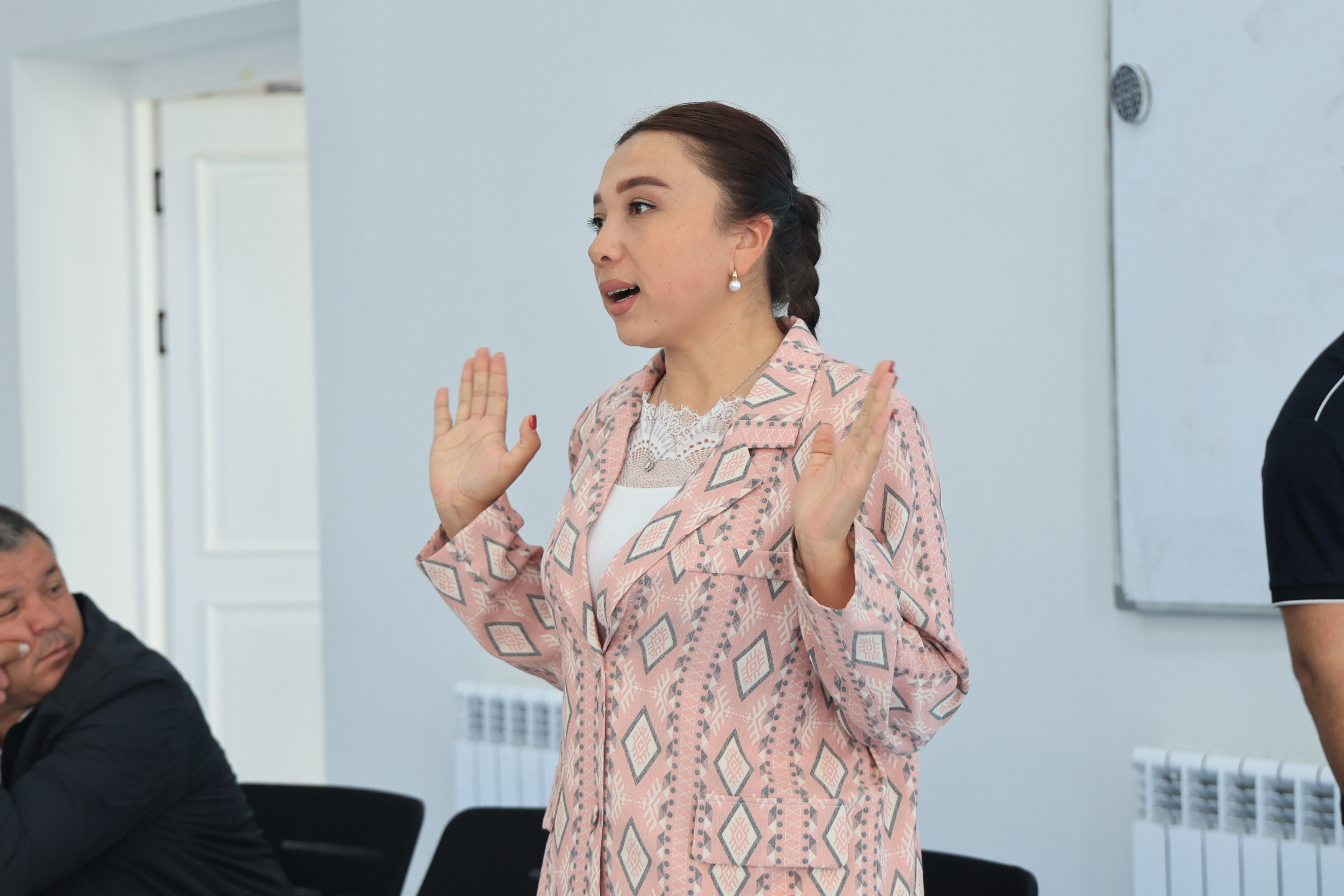 A promotional event aimed at ensuring student employment during the summer vacation period was held at Namangan State University. 3