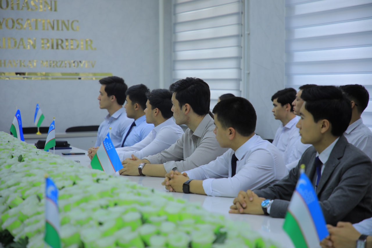 A Meeting with Representatives of the Namangan Regional Customs Administration Was Held at Namangan State University 1