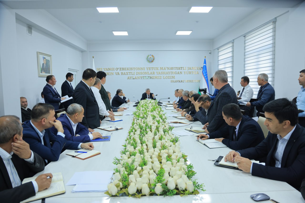 A regular staff meeting was held at Namangan State University. 2