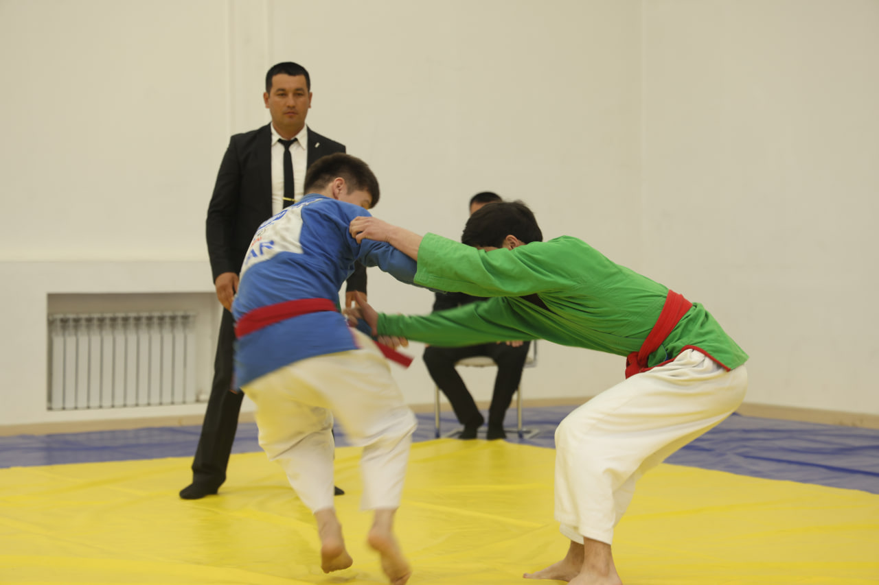 Talabalar ligasi doirasida kurash bo‘yicha viloyat bosqichi bo‘lib o‘tdi 4