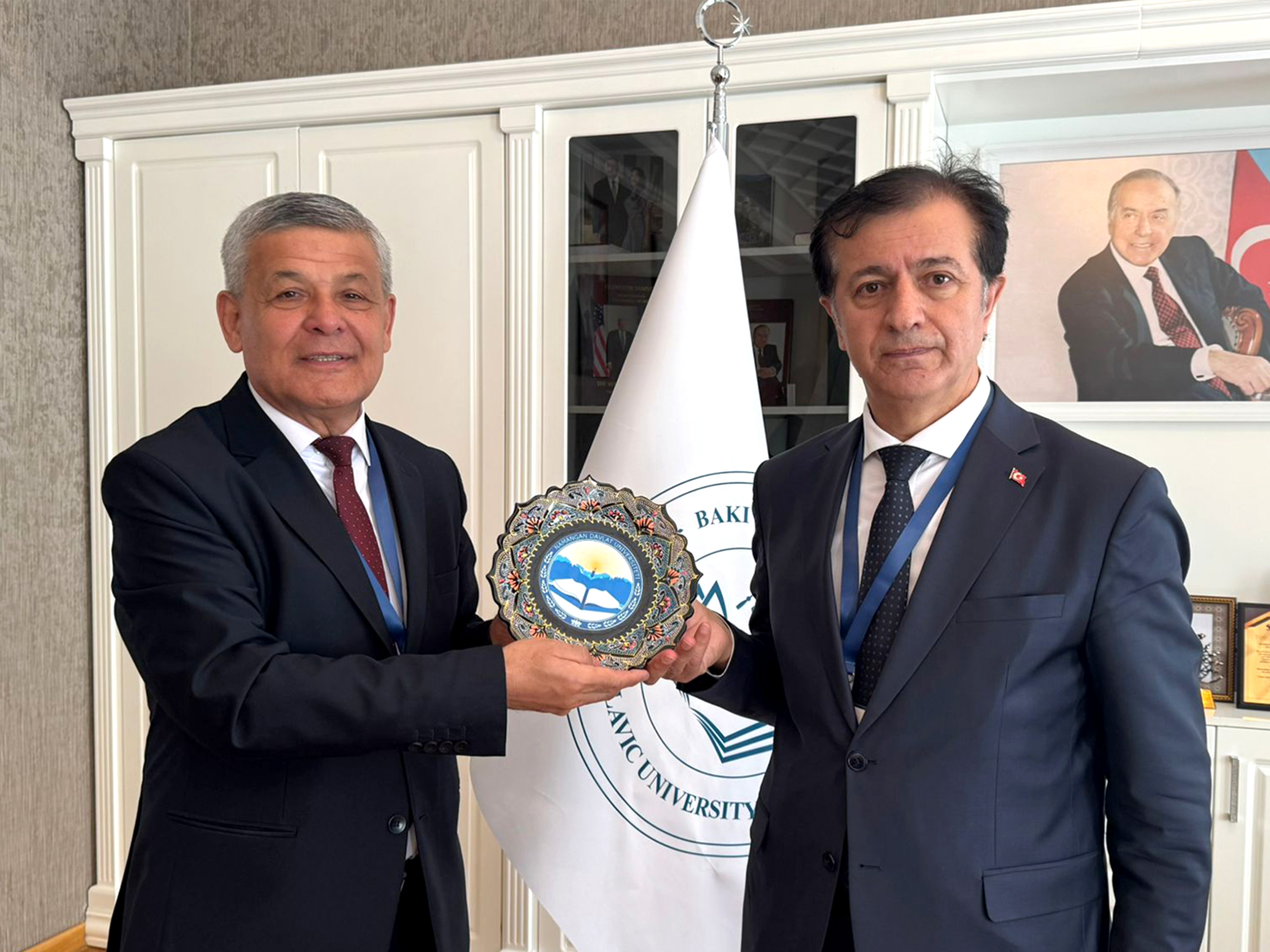 Делегация под руководством Абдугаффара Кыргызбаева провела встречи с ректорами высших учебных заведений в городе Баку 2