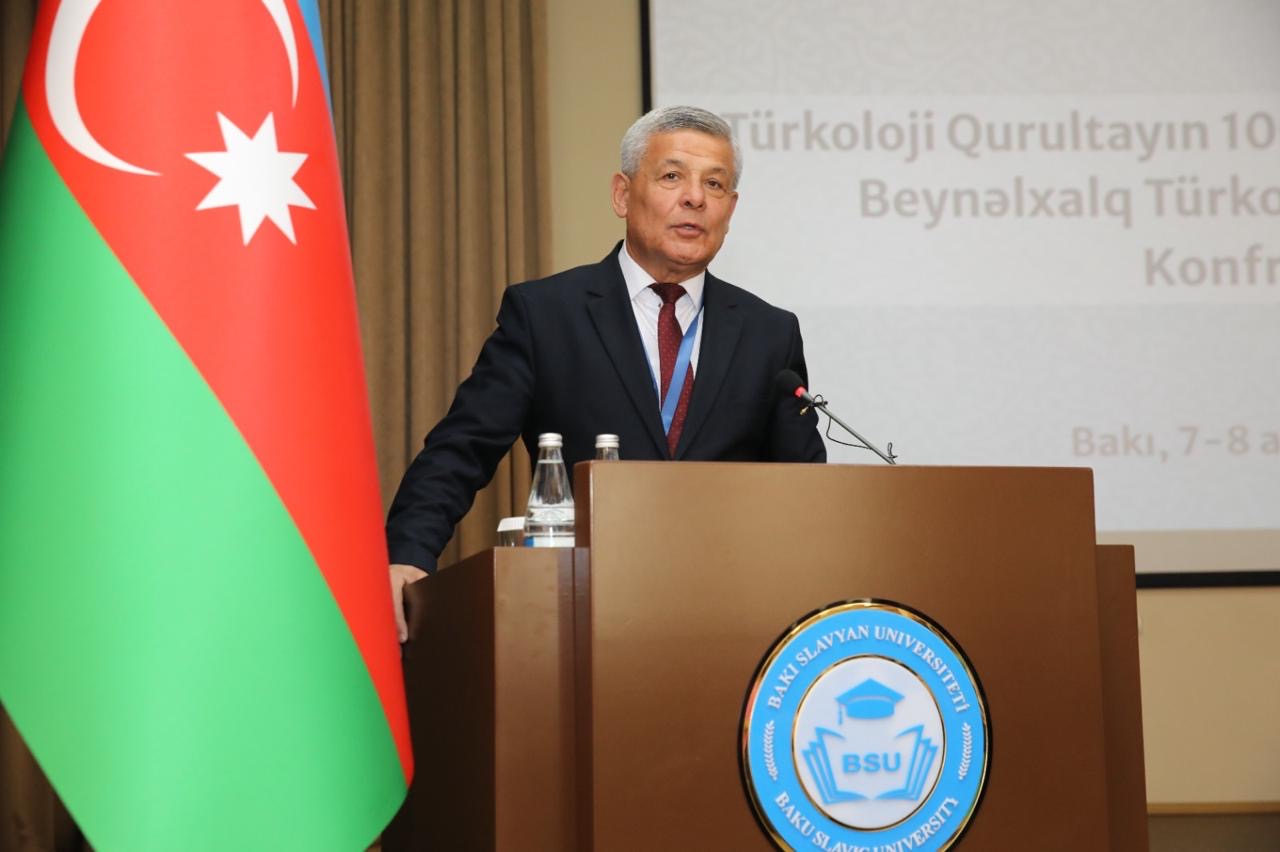 An International Conference on Turkological Studies Held in Baku 4