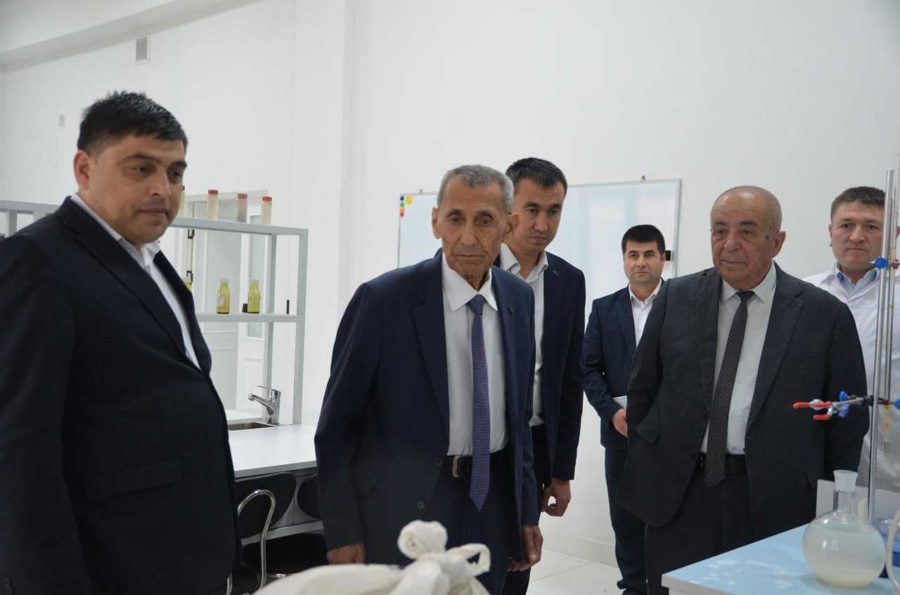 Tabiiy fanlar fakultetida «Akademik va yoshlar uchrashuvi»  o‘tkazildi. 4