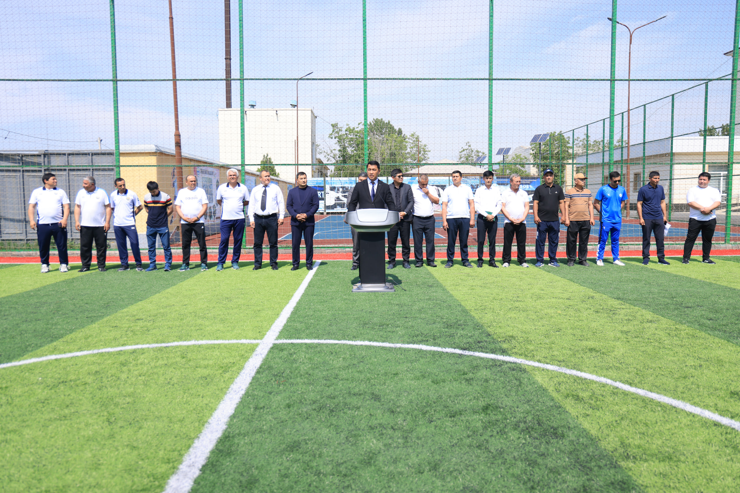 В Наманганском государственном университете в связи с празднованием «Дня молодежи» на высоком уровне были организованы спортивные соревнования в рамках фестиваля «Студенческая весна» среди студентов высших образовательных учреждений области.