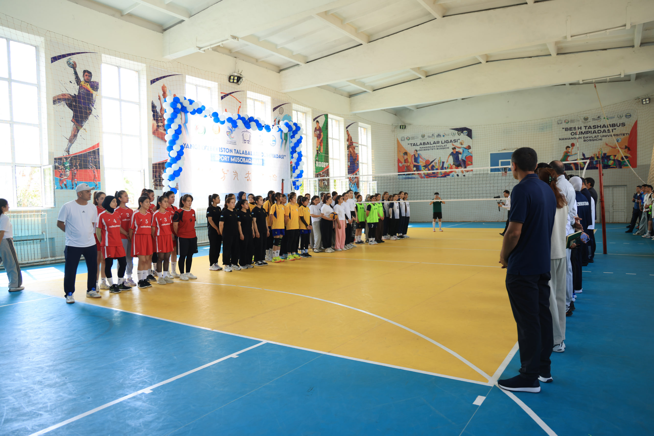 В Наманганском государственном университете в связи с празднованием «Дня молодежи» на высоком уровне были организованы спортивные соревнования в рамках фестиваля «Студенческая весна» среди студентов высших образовательных учреждений области. 3