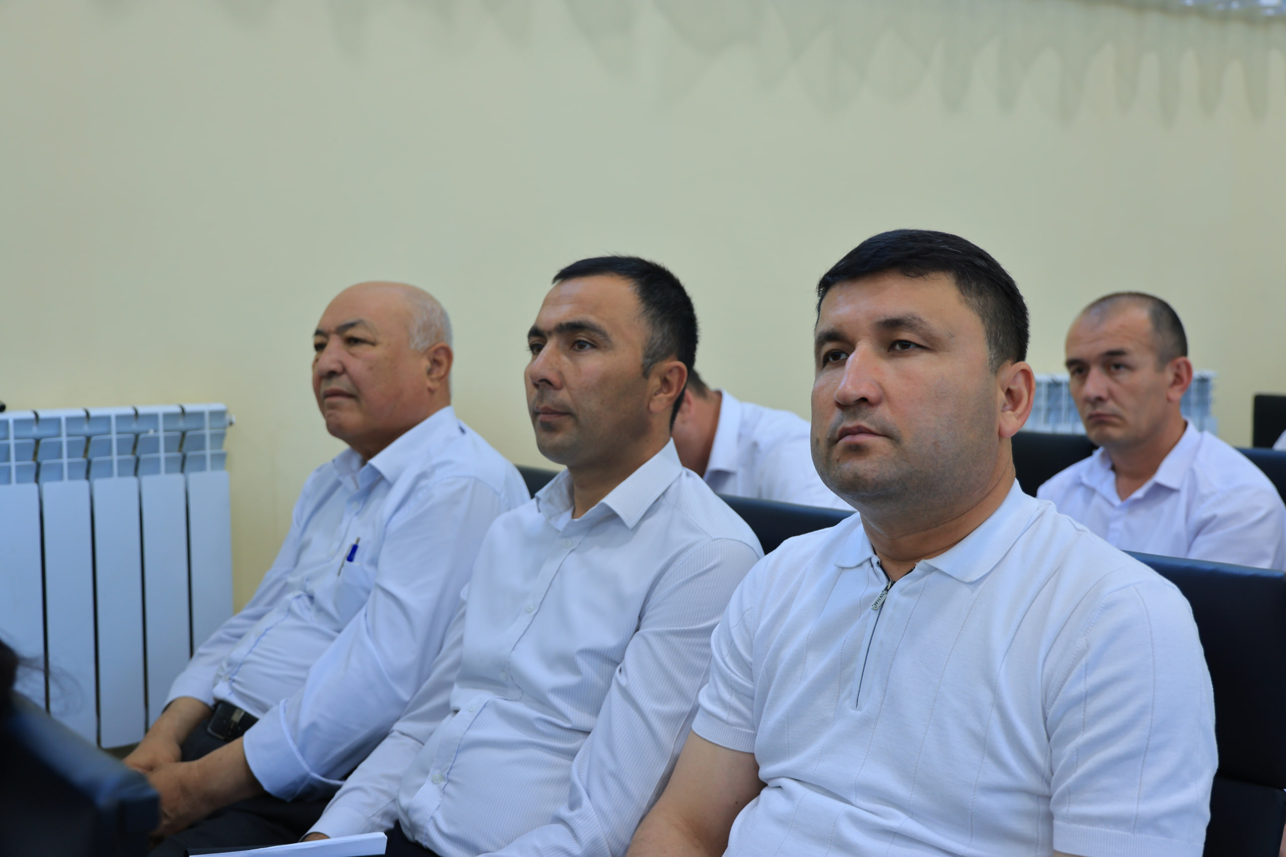 Uchqo‘rg‘onda bitiruvchi yoshlarni oliy ta’limga yo‘naltirishga qaratilgan uchrashuvlar o‘tkazildi 9