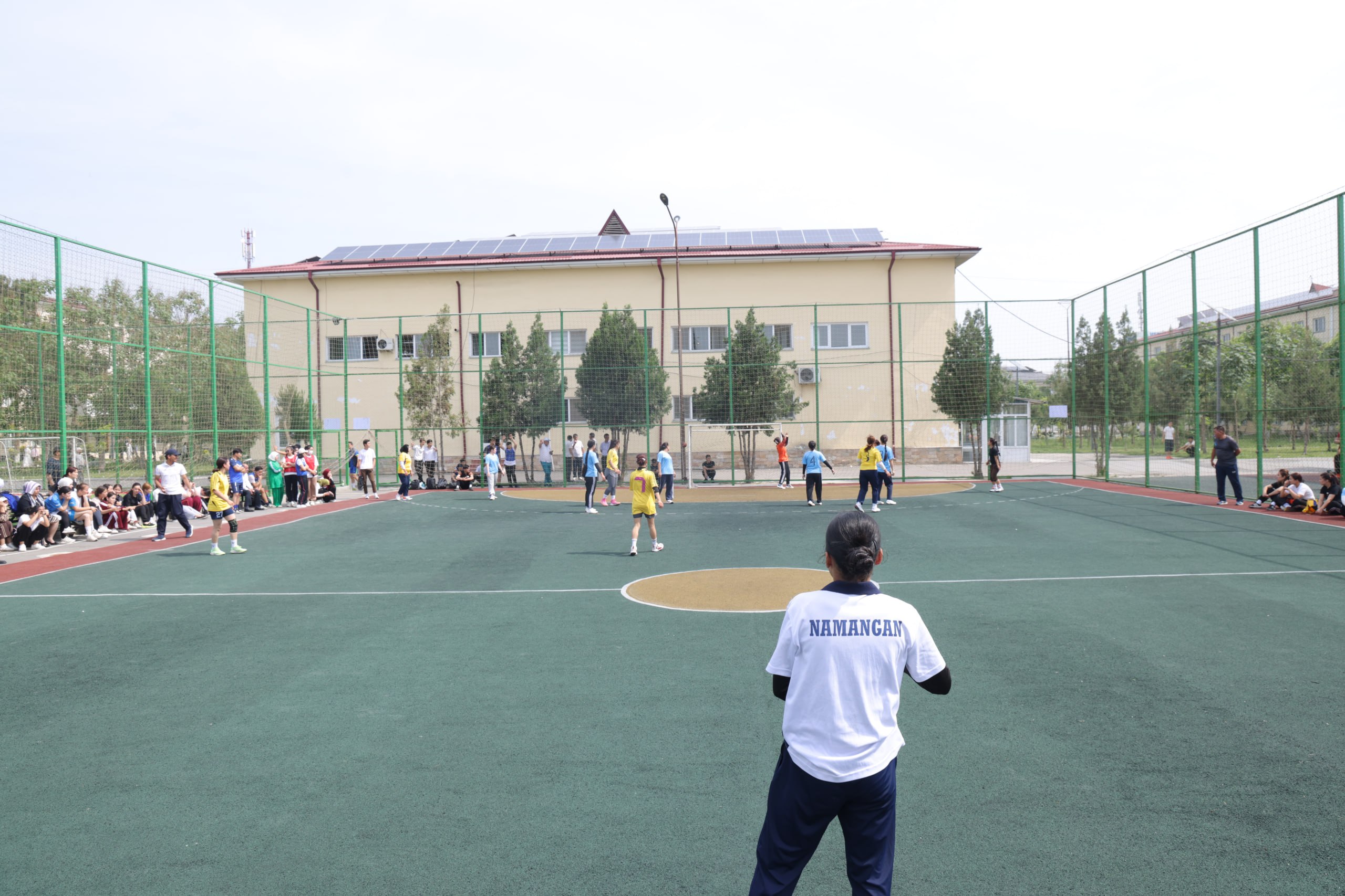 “Talaba Fest” doirasida talaba qizlar va yigitlar o‘rtasida sport musobaqalari o‘tkazildi 6