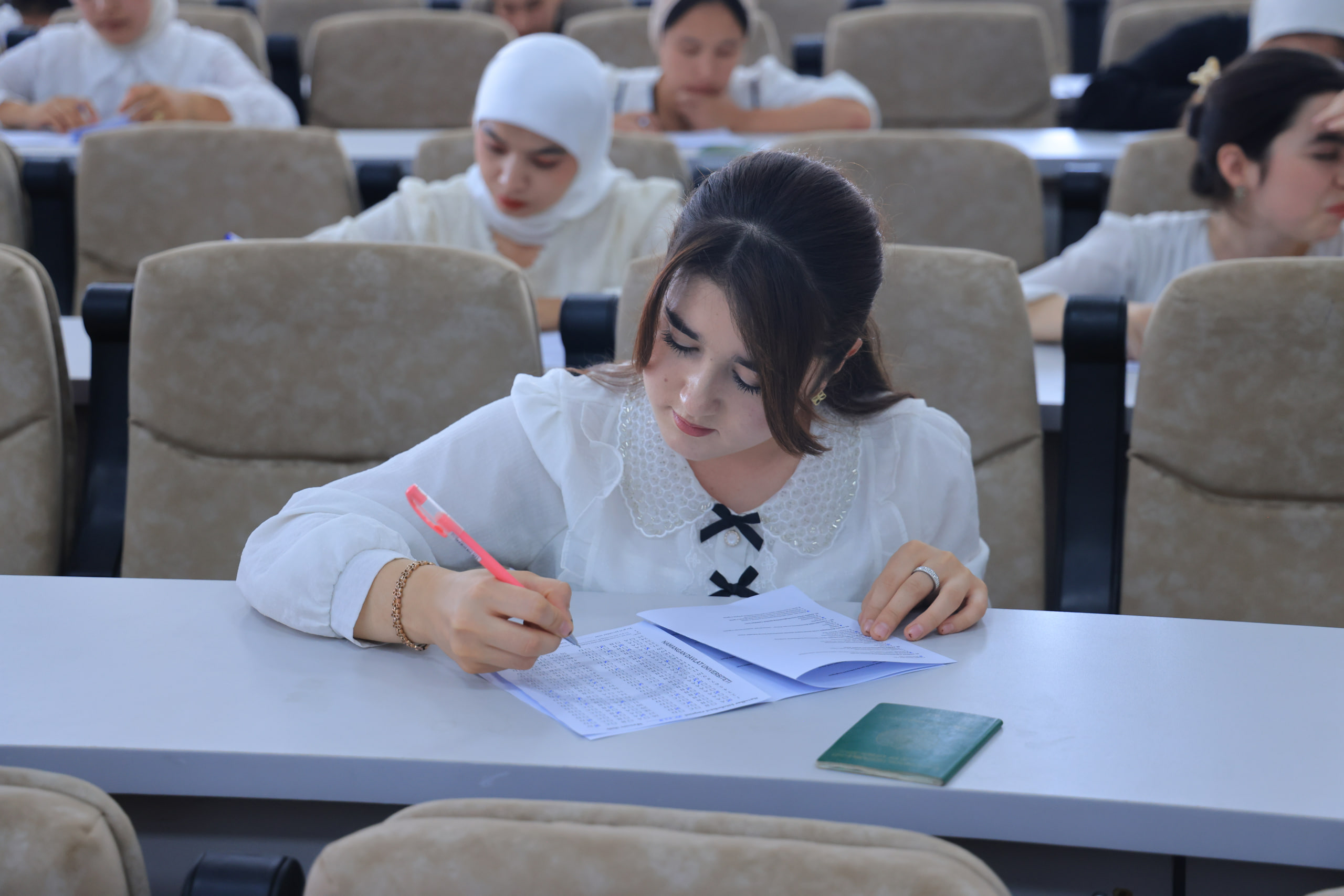 Namangan davlat universitetida yakuniy davlat attestatsiyalari o‘tkazilmoqda 6