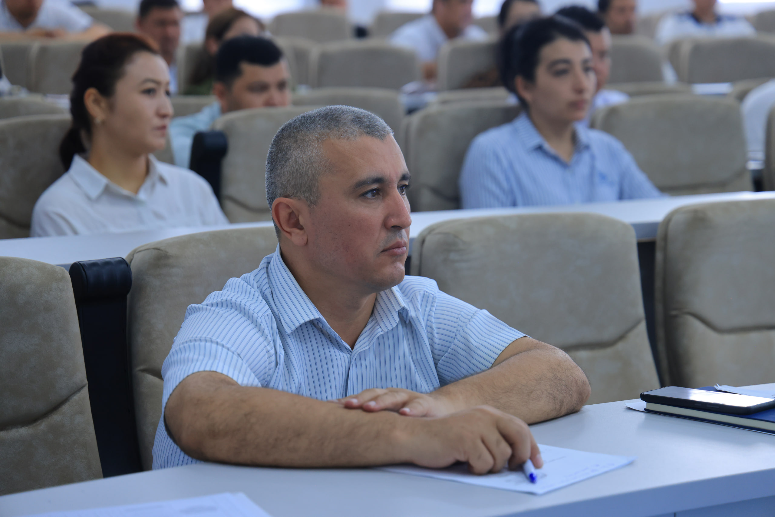 Namangan davlat universitetida 2026-yil maqsadli ko‘rsatkichlari ijrosining yarim yillik natijalari tanqidiy-tahliliy muhokama qilinmoqda 4