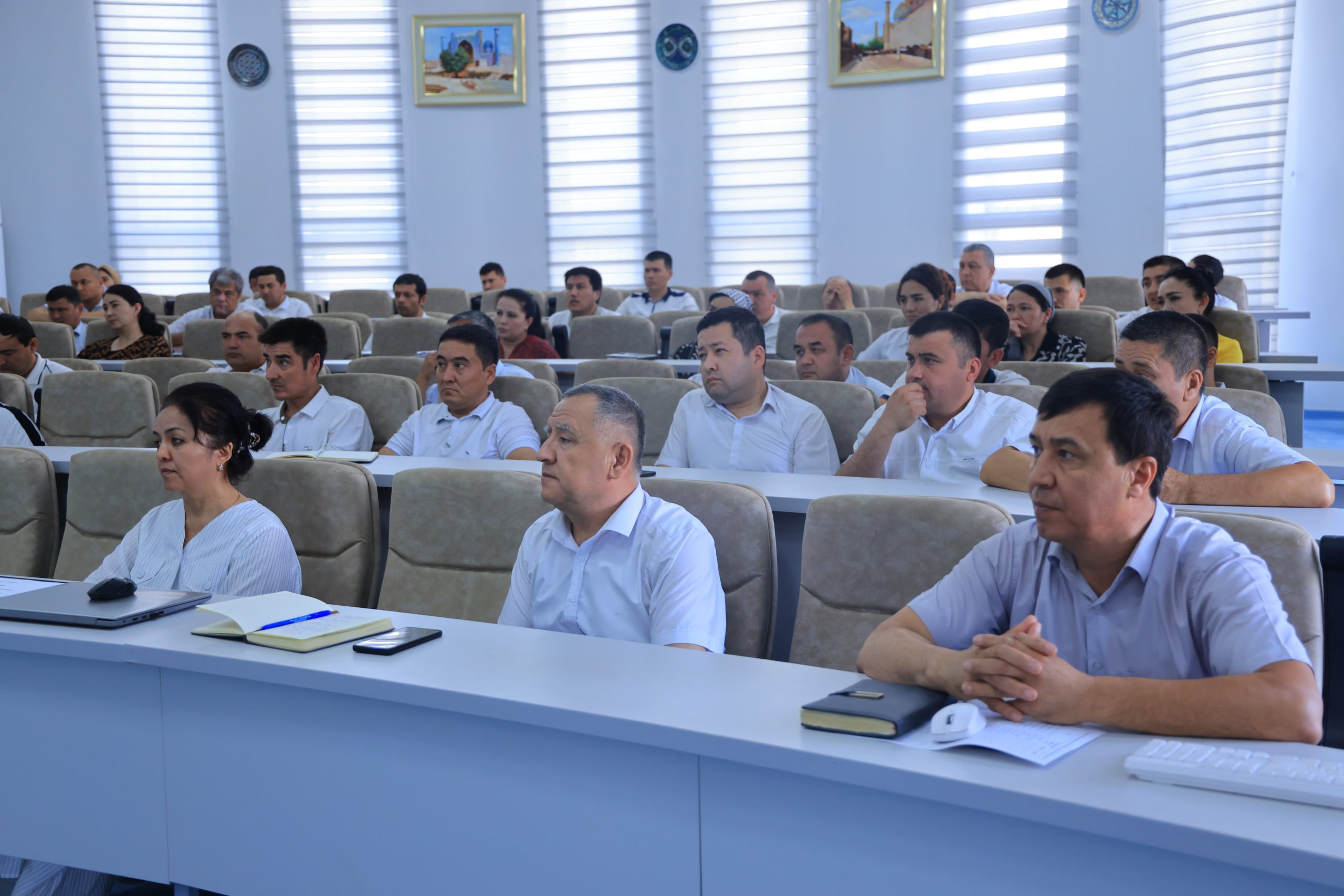 Namangan davlat universitetida 2026-yil maqsadli ko‘rsatkichlari ijrosining yarim yillik natijalari tanqidiy-tahliliy muhokama qilinmoqda 8