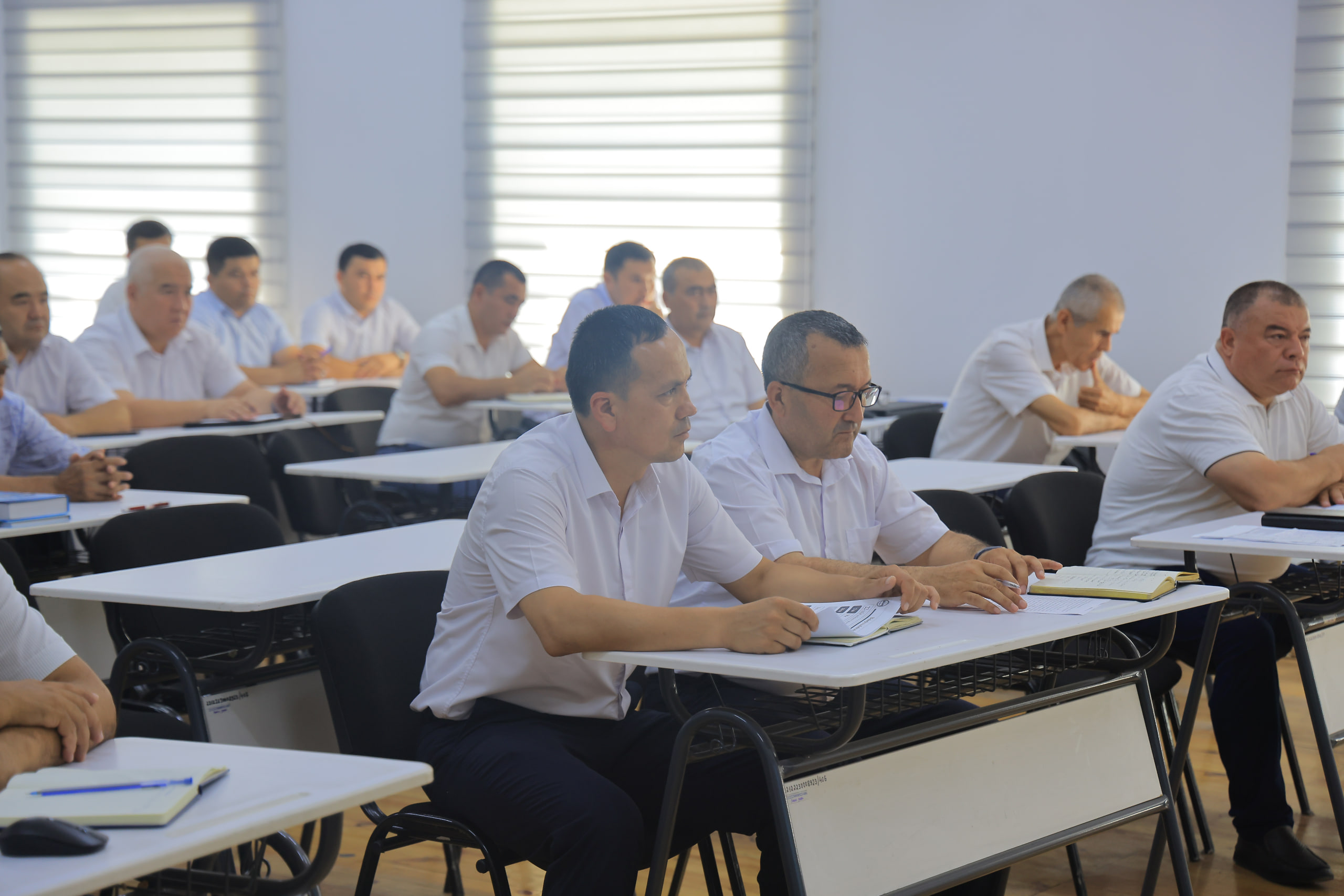 Namangan davlat universitetida 2026-yil maqsadli ko‘rsatkichlari ijrosining yarim yillik natijalari tanqidiy-tahliliy muhokama qilinmoqda 6