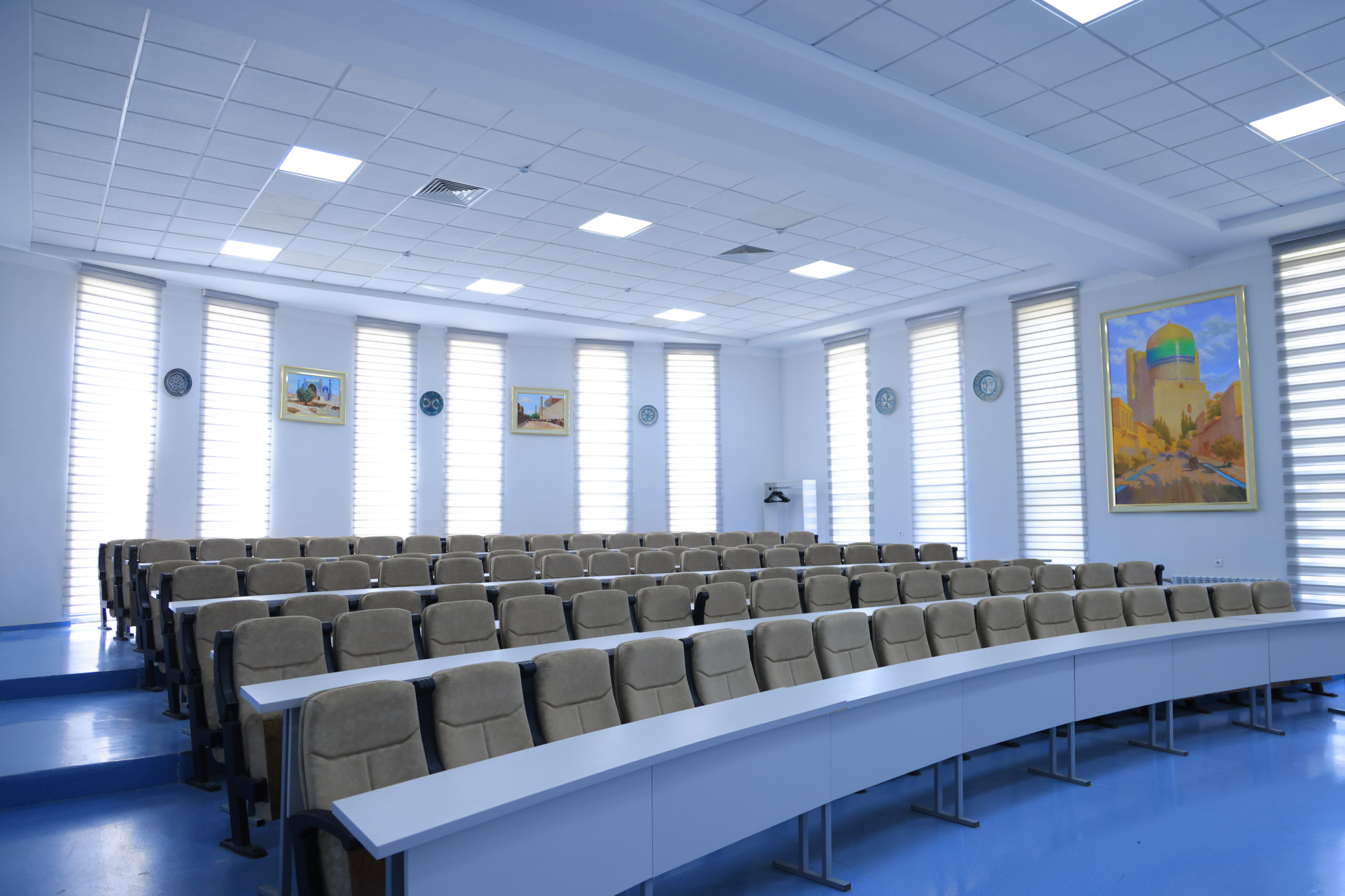 Oliy ta’lim, fan va innovatsiyalar vazirining birinchi o‘rinbosari Namangan davlat universitetining yangi kampusi bilan tanishdi 4