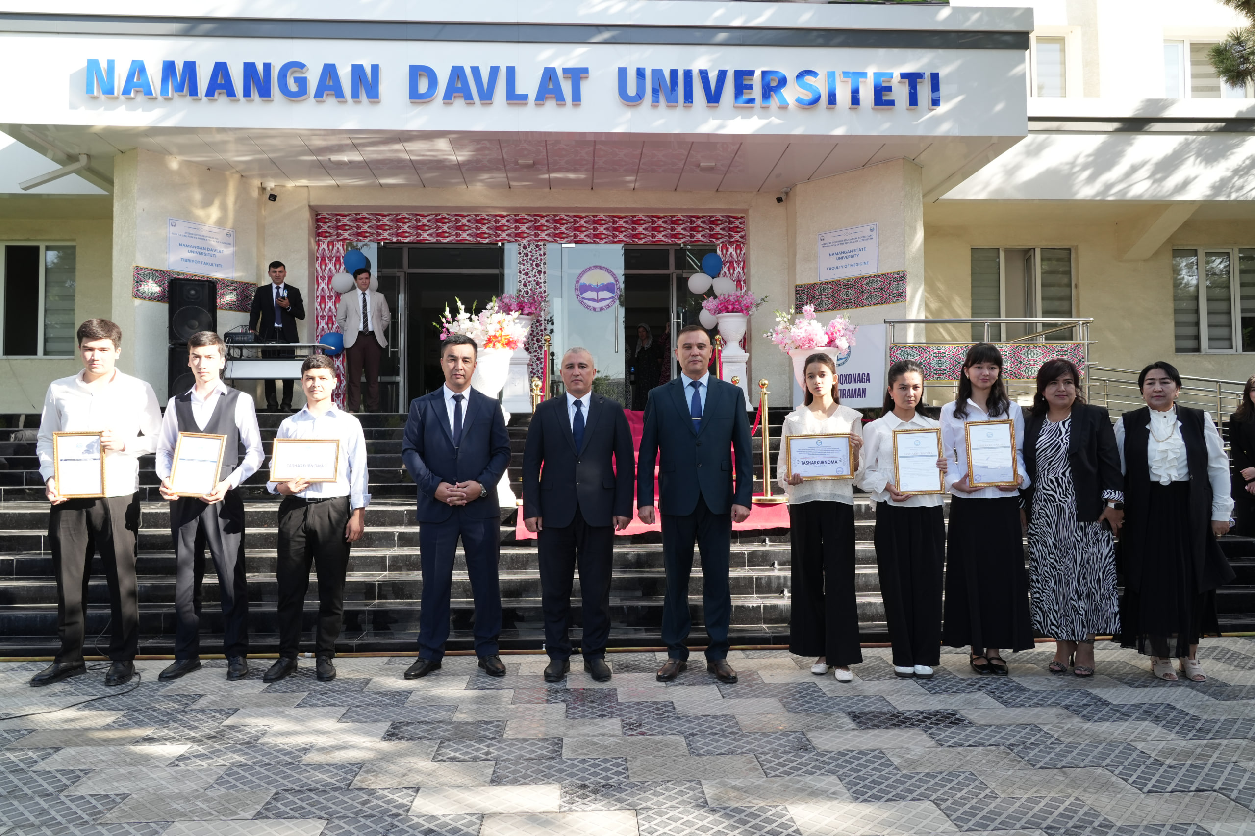Namangan davlat universitetida yangi o‘quv yili boshlanishi munosabati bilan tantanali bayram tadbirlari bo‘lib o‘tmoqda 10