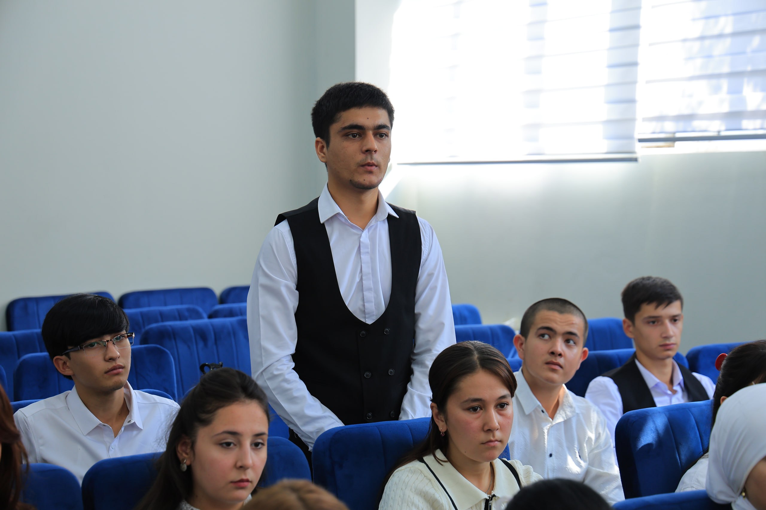 “Yangi O‘zbekiston yoshlar nigohida” mavzusida davra suhbati o‘tkazildi 5