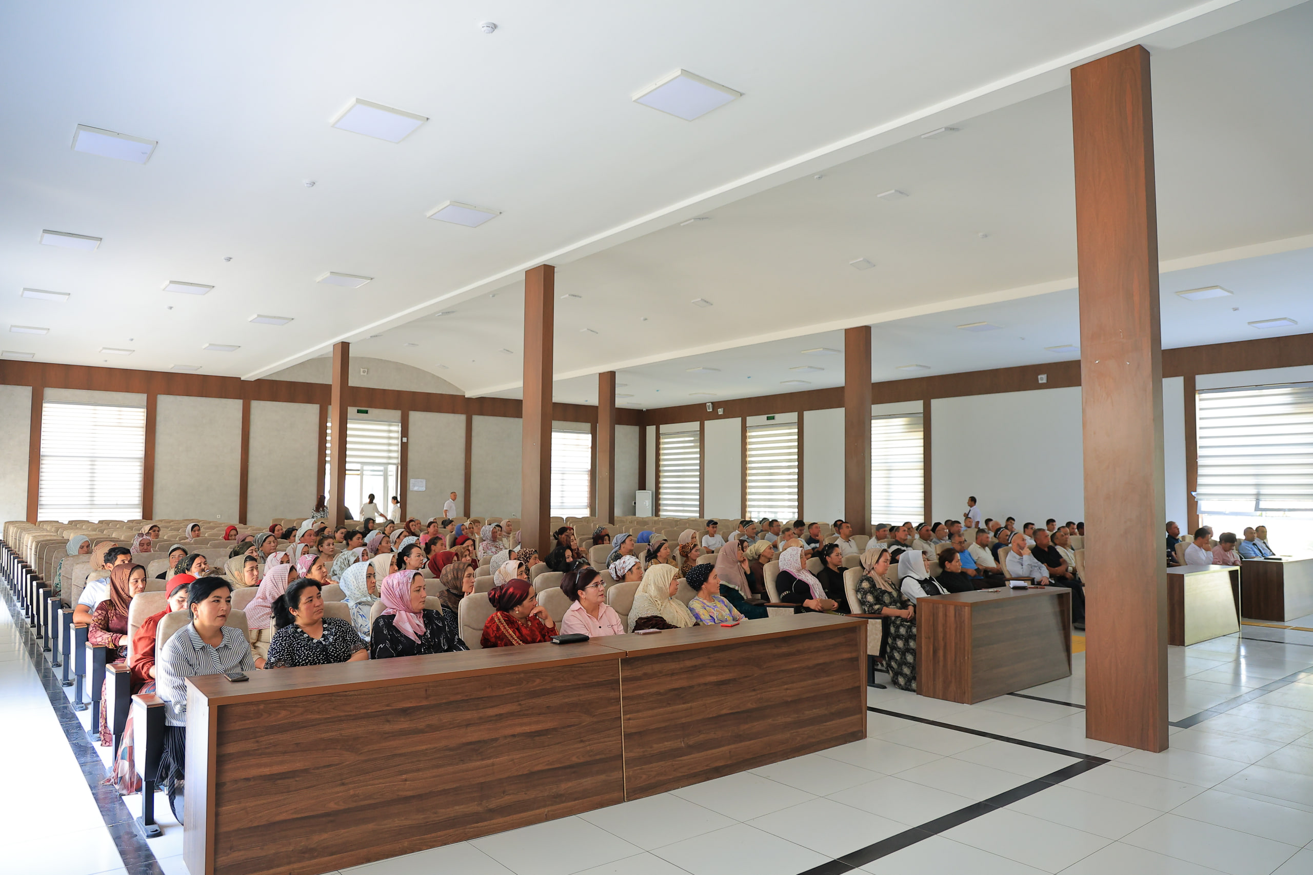 Namangan davlat universitetida 2026/2027-o‘quv yilida Filologiya fakultetiga qabul qilingan talabalarning ota-onalari ishtirokida uchrashuv tashkil etildi. 1