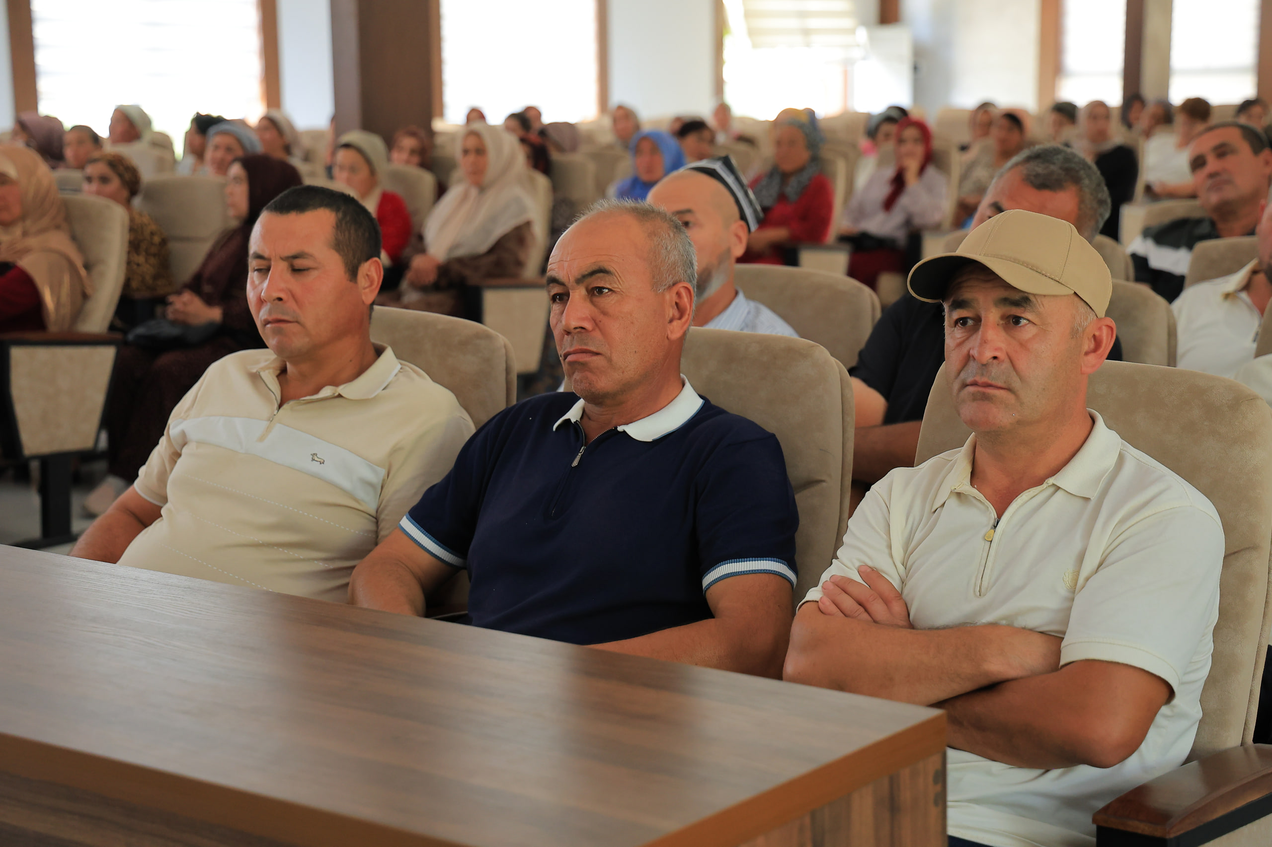 Namangan davlat universitetida 2026/2027-o‘quv yilida Filologiya fakultetiga qabul qilingan talabalarning ota-onalari ishtirokida uchrashuv tashkil etildi. 6