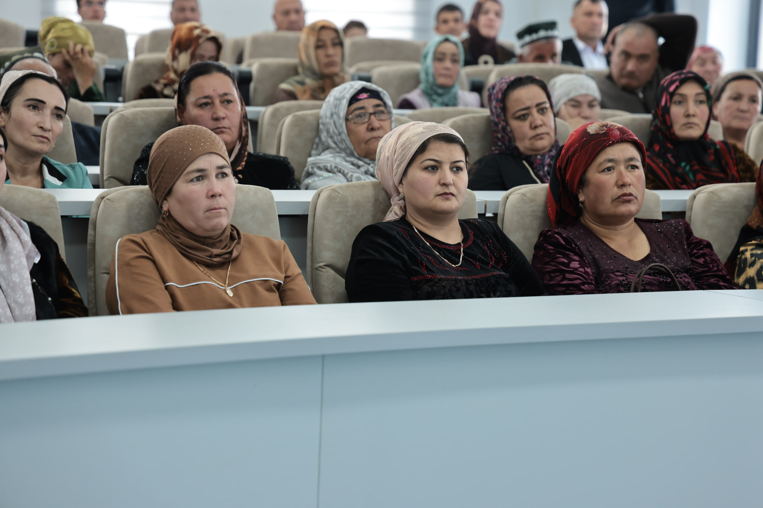 Namangan davlat universiteti Tabiiy fanlar fakultetida yuqori bosqich talabalarining ota-onalari ishtirokida uchrashuv tashkil etildi. 5