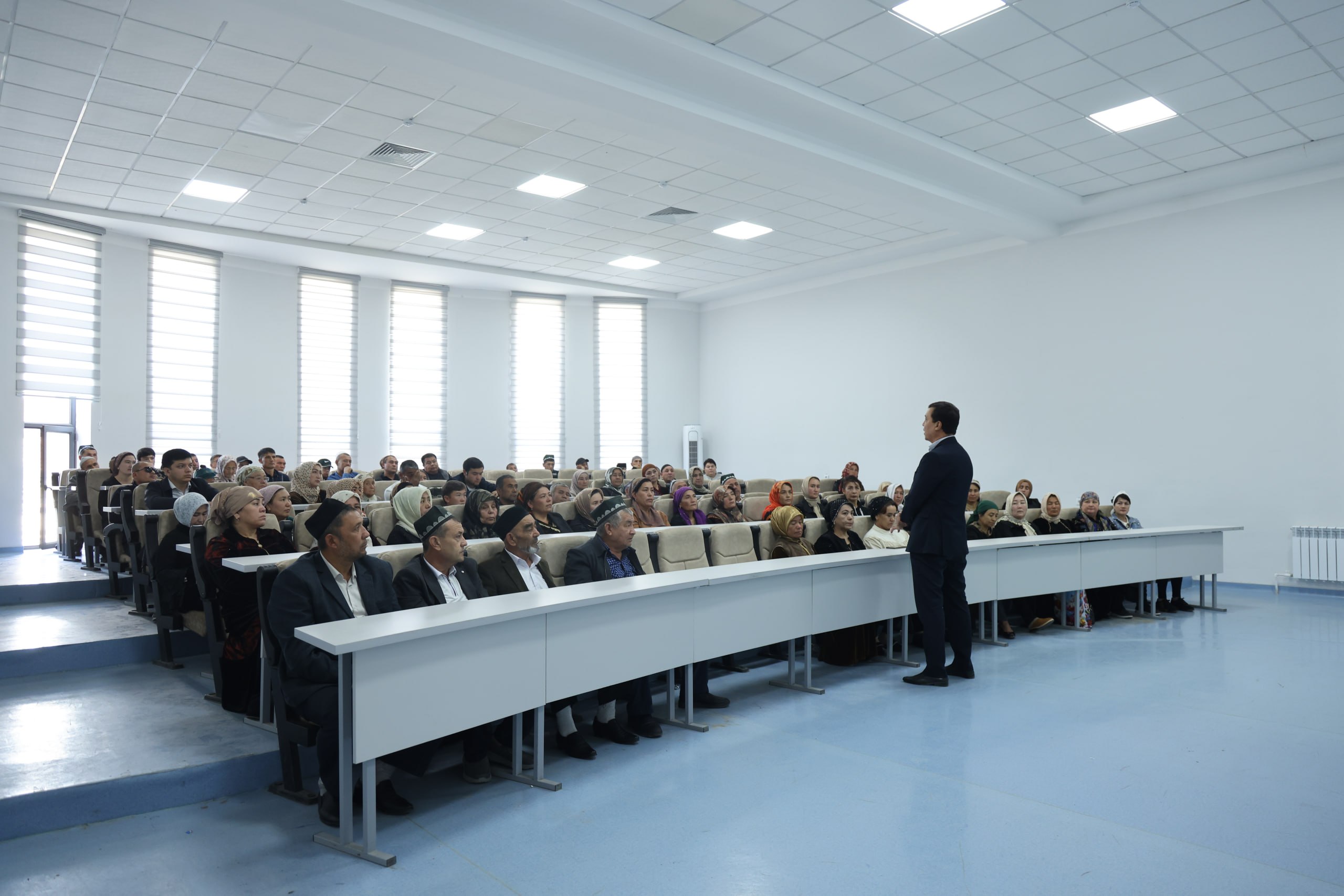 Namangan davlat universiteti Fizika-matematika fakultetida yuqori bosqich talabalarining ota-onalari ishtirokida uchrashuv tashkil etildi.