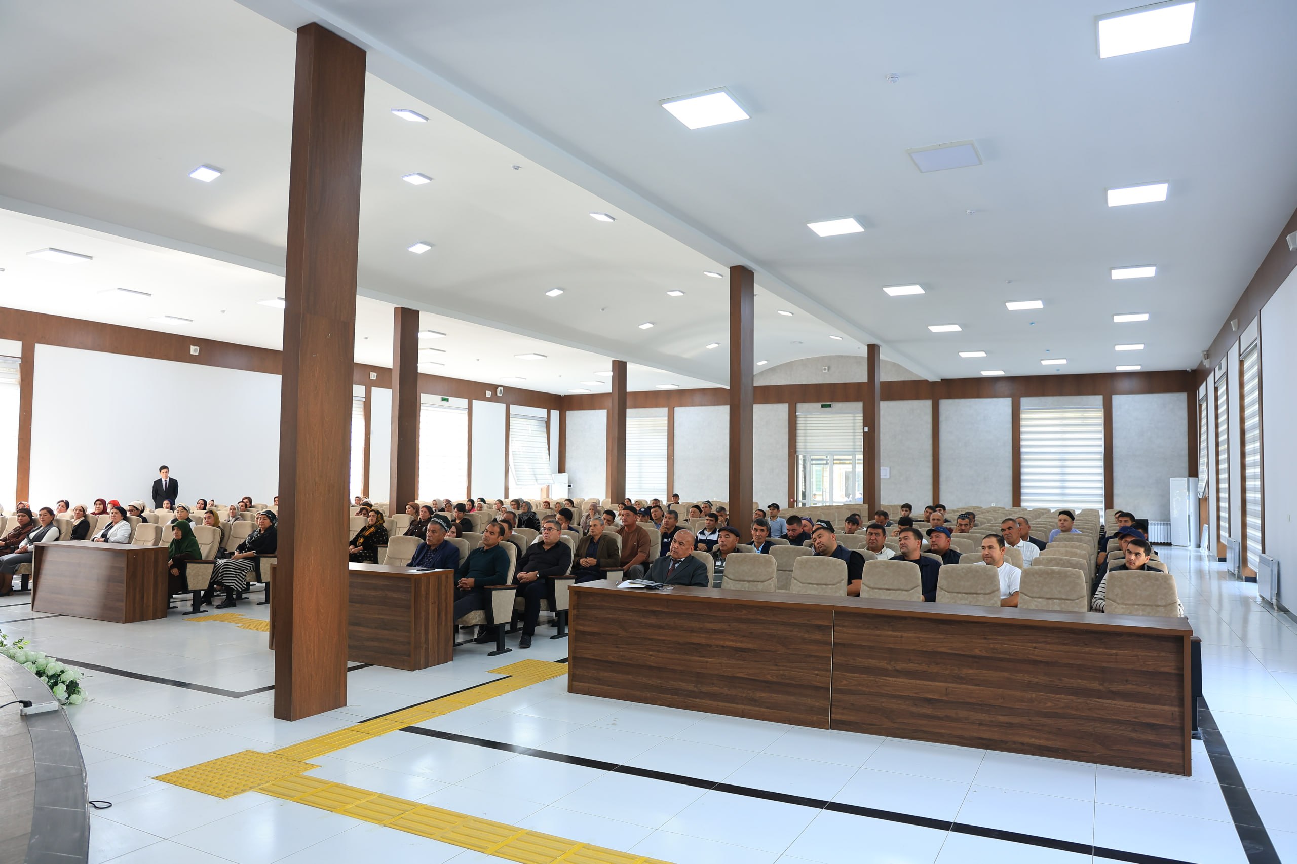 Namangan davlat universiteti Yuridik fakultetida 2026/2027-o‘quv yilida talabalikka qabul qilingan talabalar ota-onalari ishtirokida uchrashuv o‘tkazildi 3